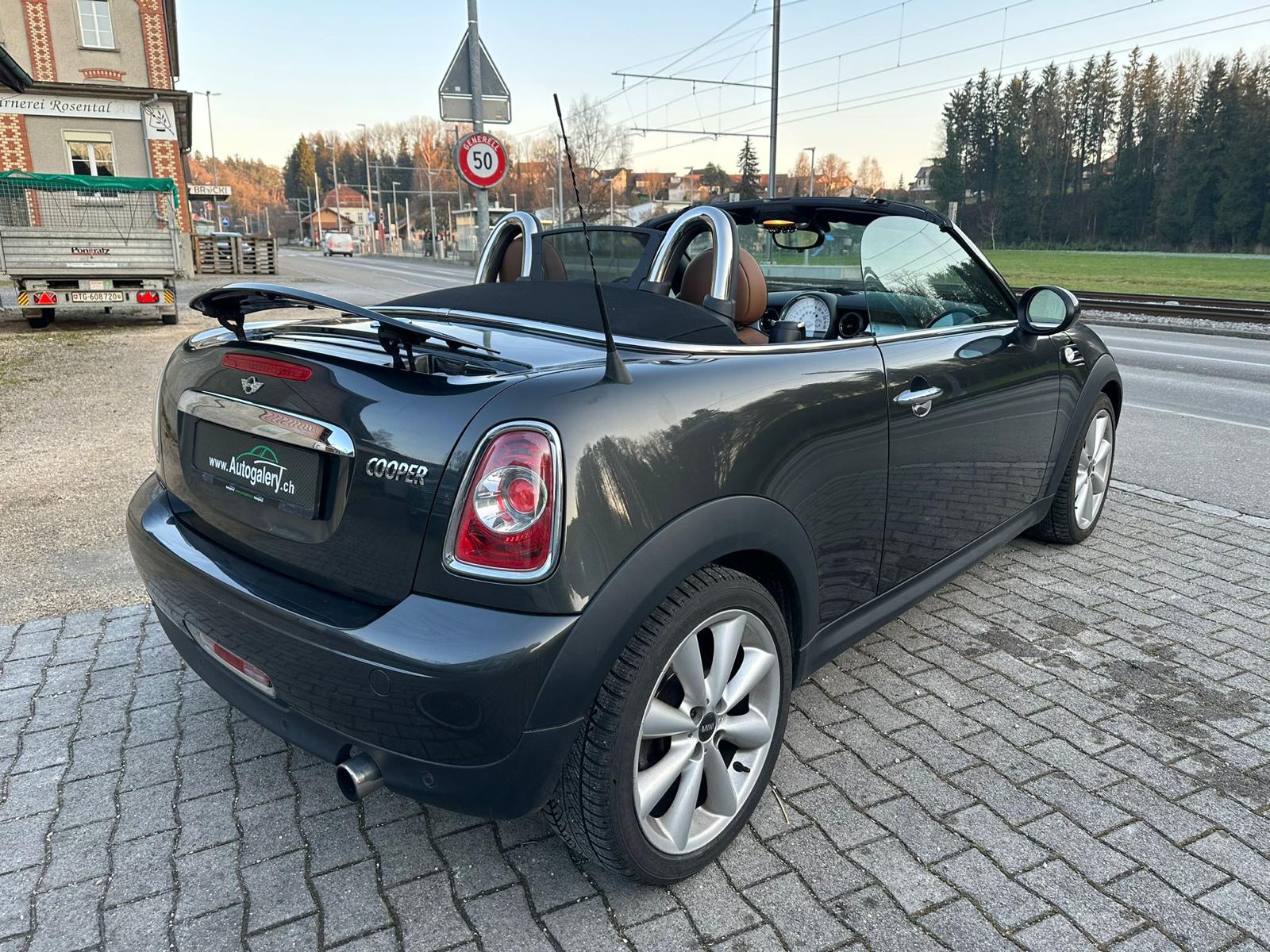 MINI Cooper Roadster-image-5