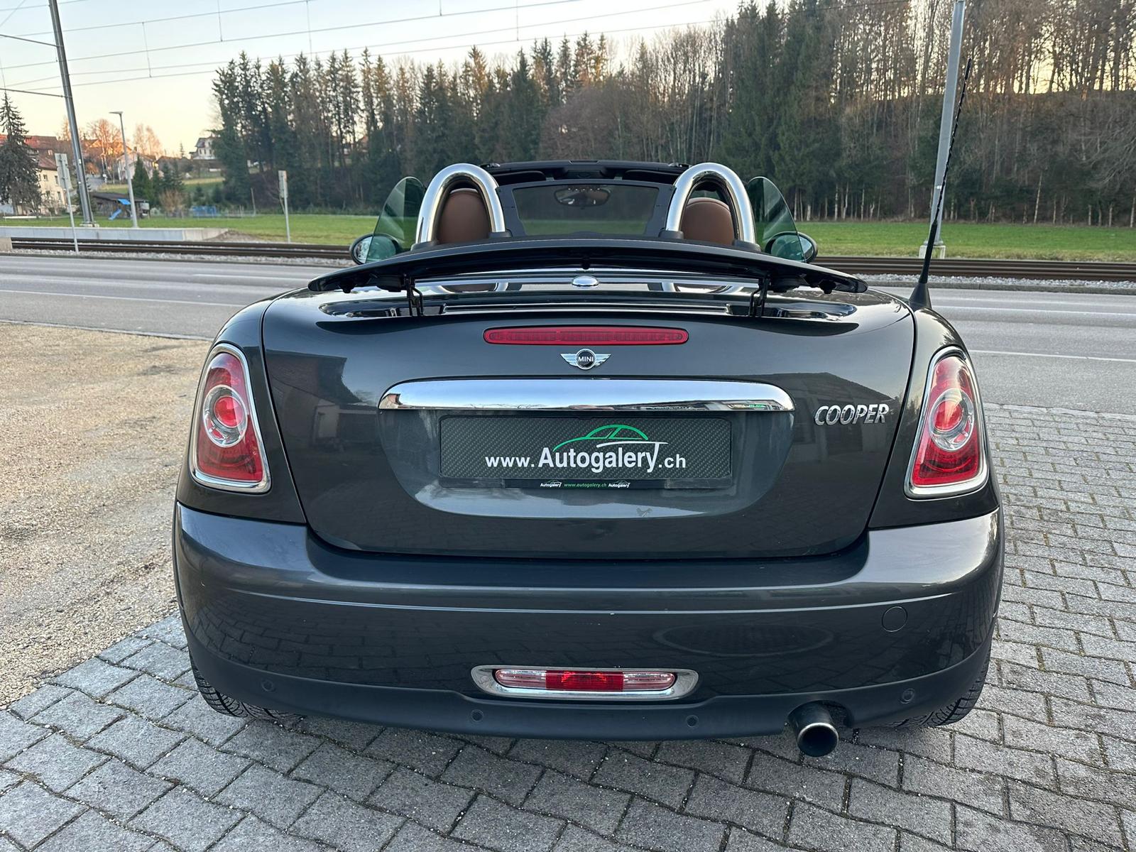 MINI Cooper Roadster-image-6