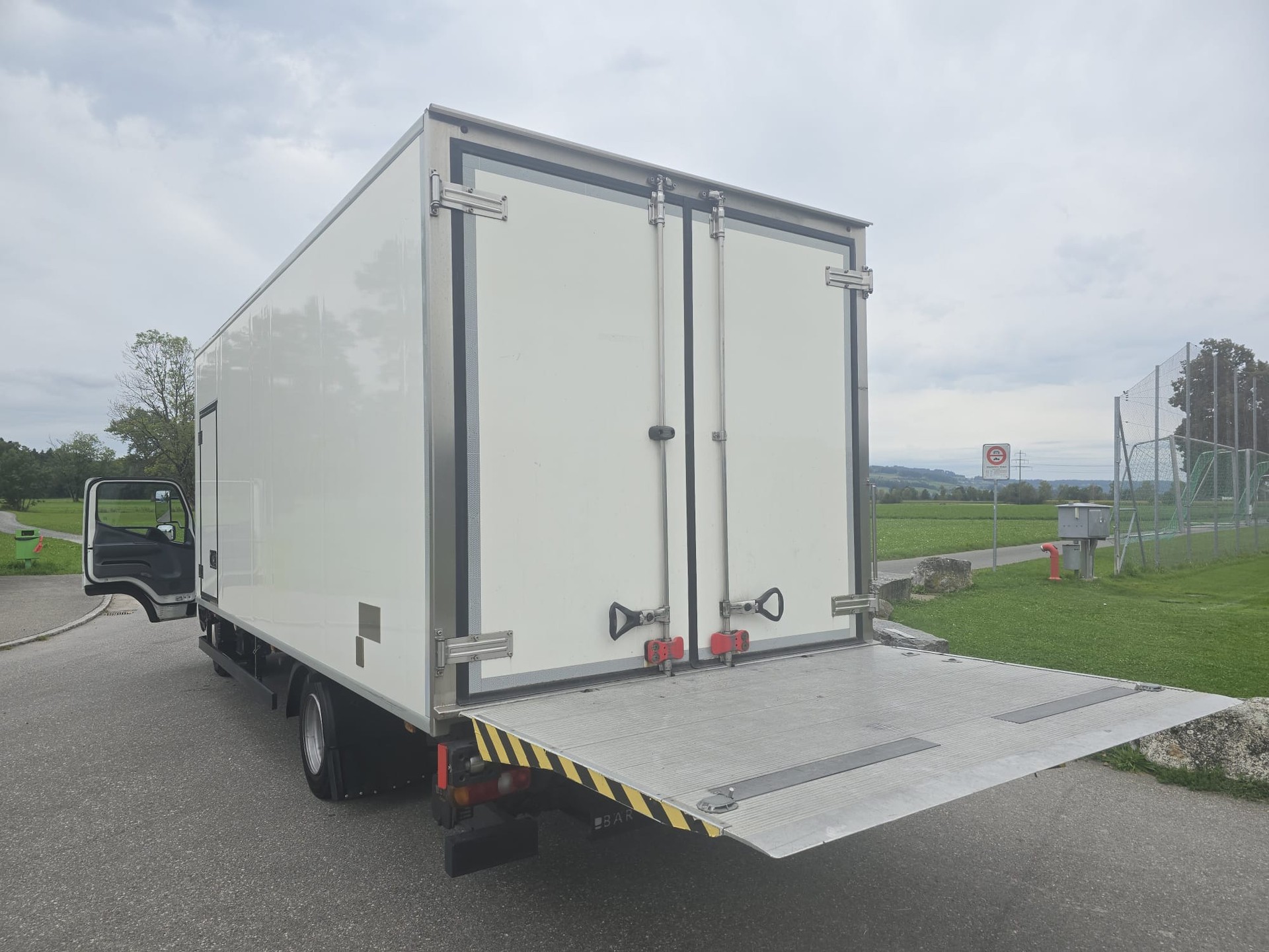 MITSUBISHI Fuso 9C18-image-4