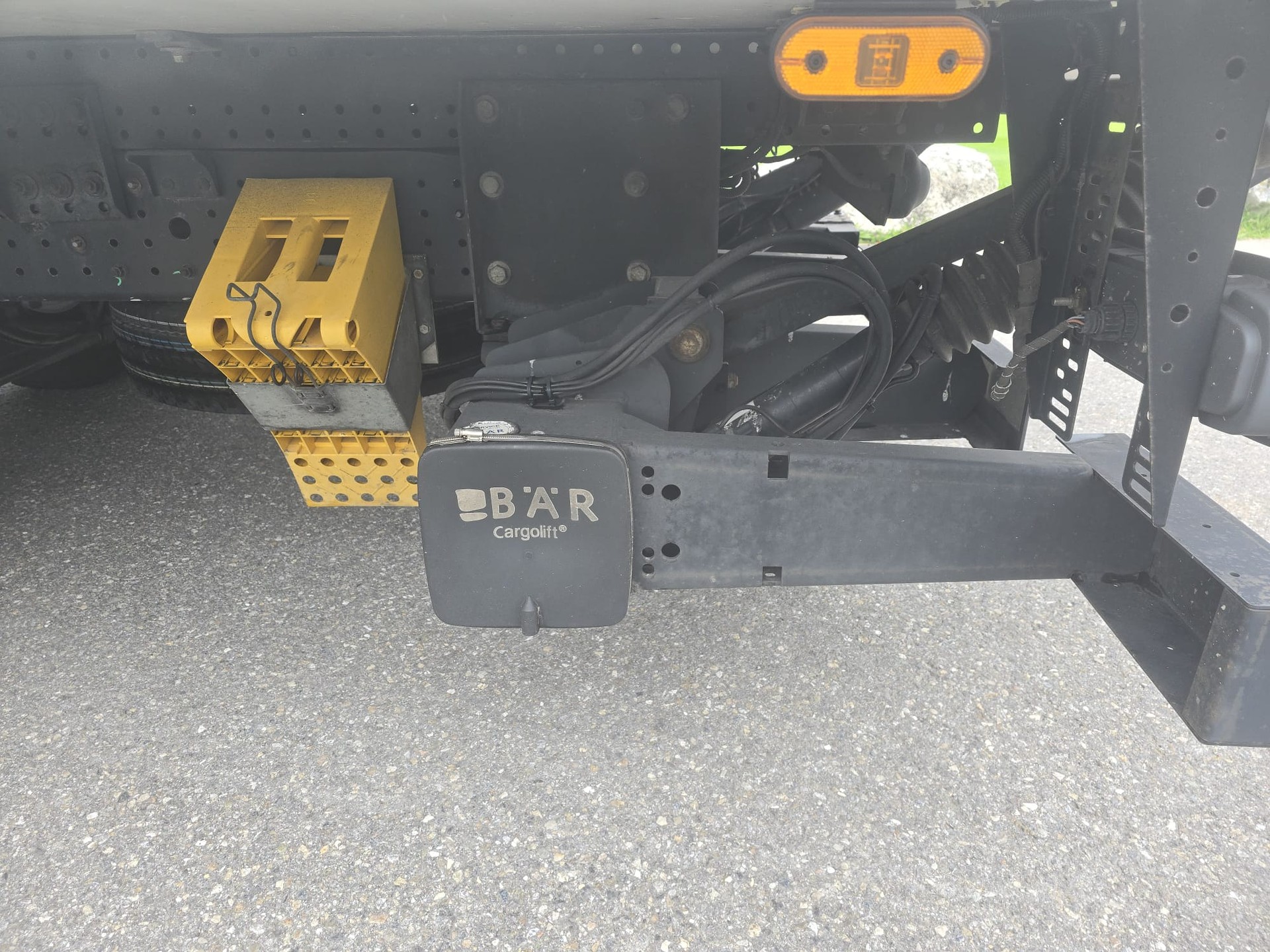 MITSUBISHI Fuso 9C18-image-6