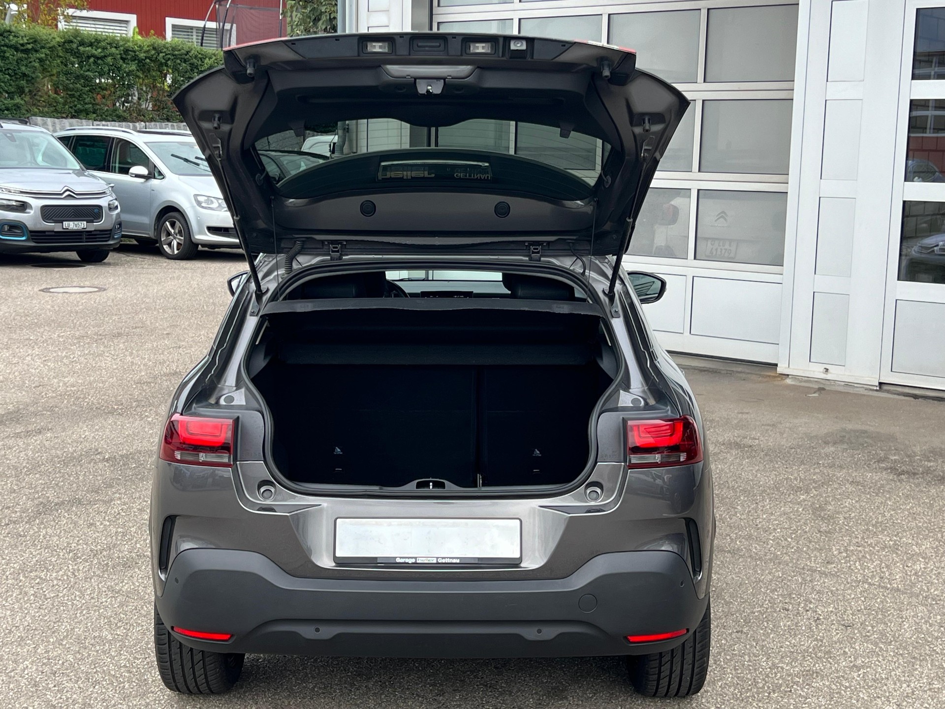 CITROEN C4 Cactus 1.5 BlueHDi 120 Shine-image-8