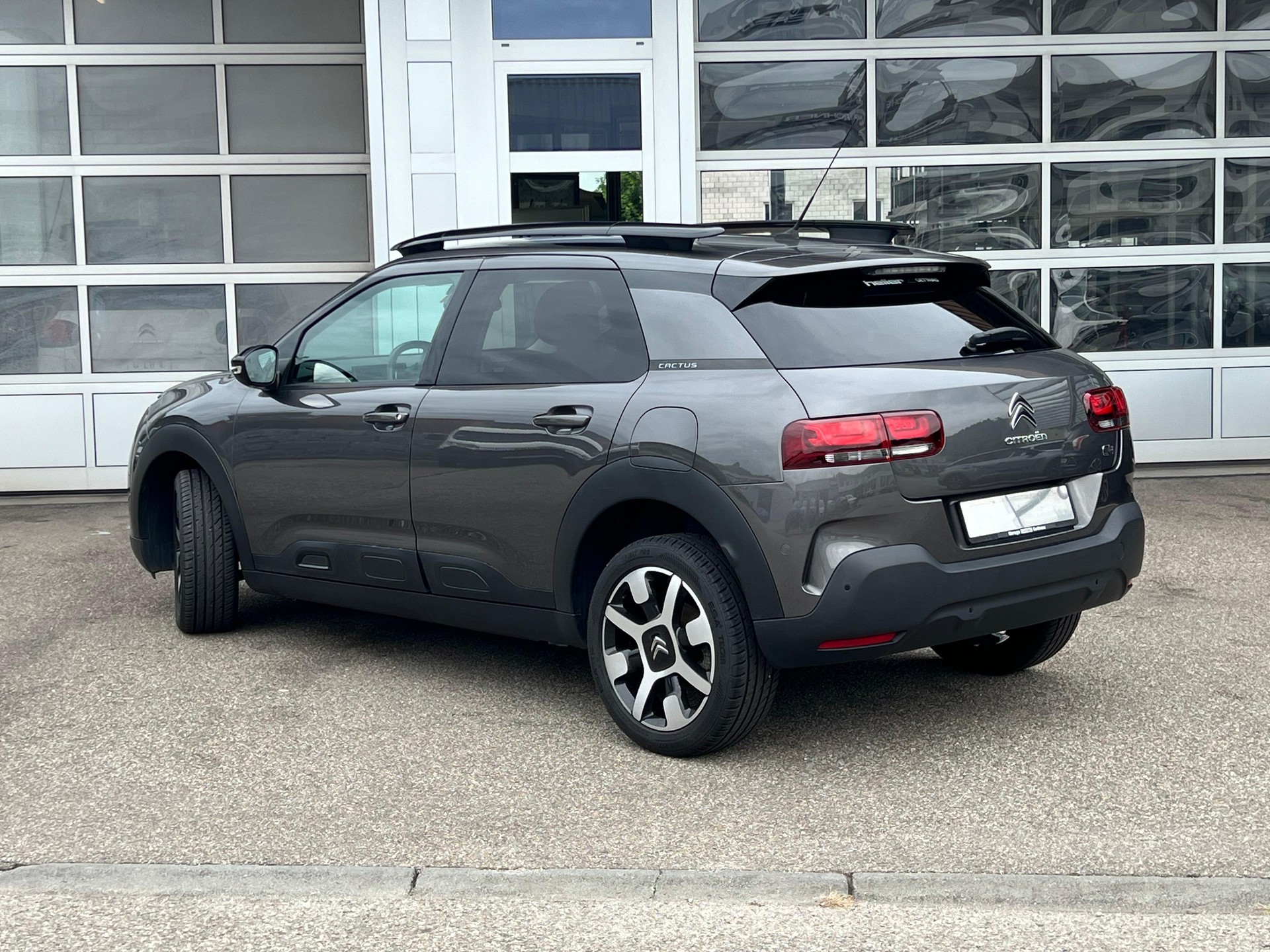 CITROEN C4 Cactus 1.5 BlueHDi 120 Shine-image-5