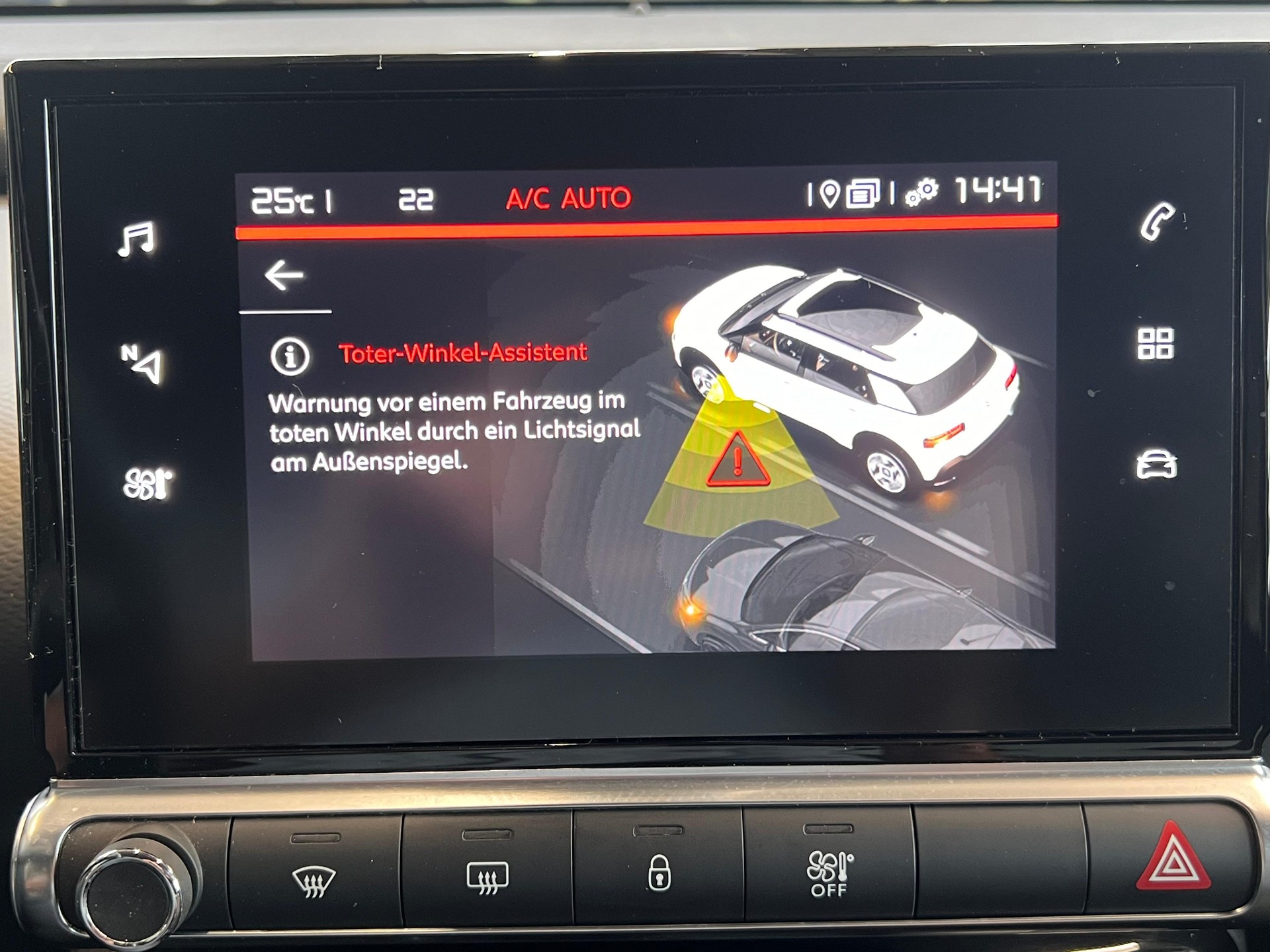 CITROEN C4 Cactus 1.5 BlueHDi 120 Shine-image-21