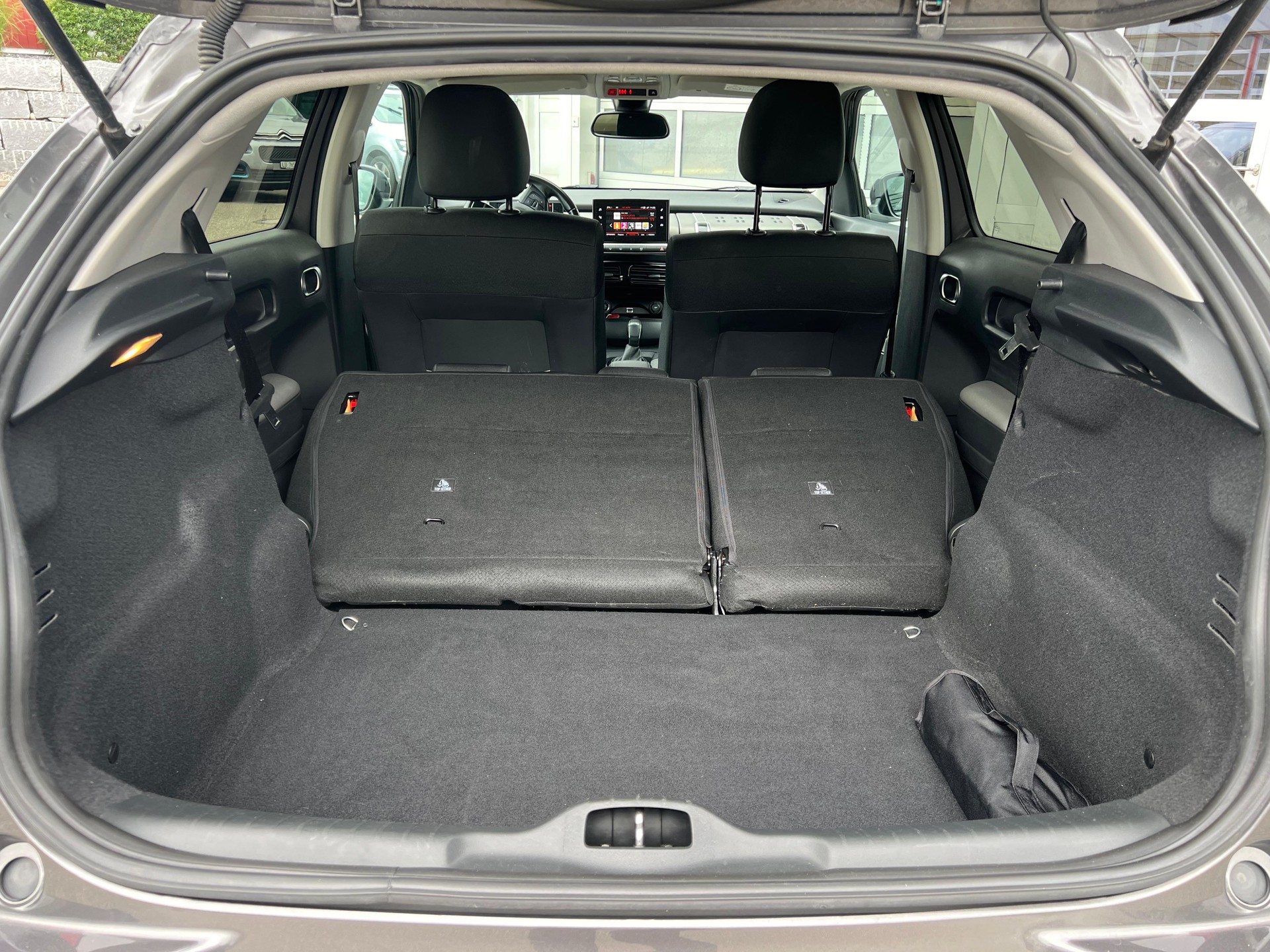 CITROEN C4 Cactus 1.5 BlueHDi 120 Shine-image-9
