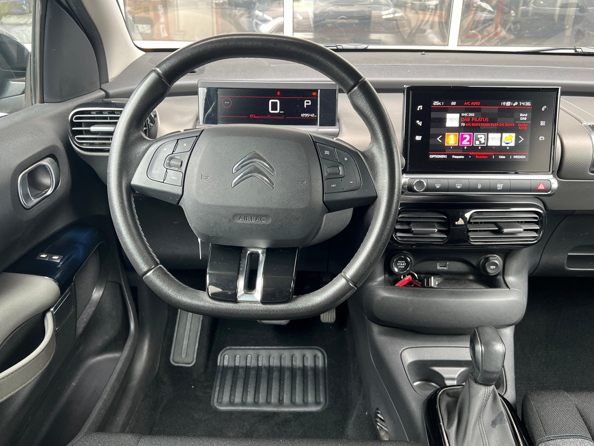 CITROEN C4 Cactus 1.5 BlueHDi 120 Shine-image-14