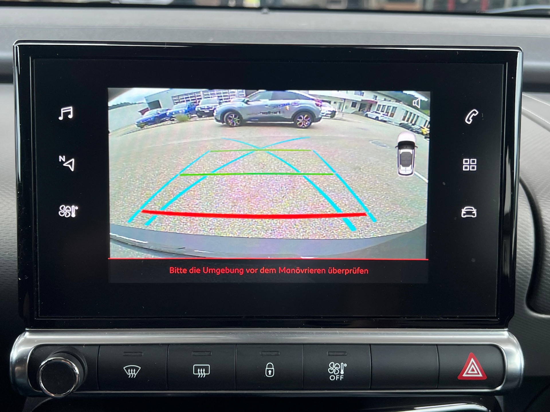 CITROEN C4 Cactus 1.5 BlueHDi 120 Shine-image-17