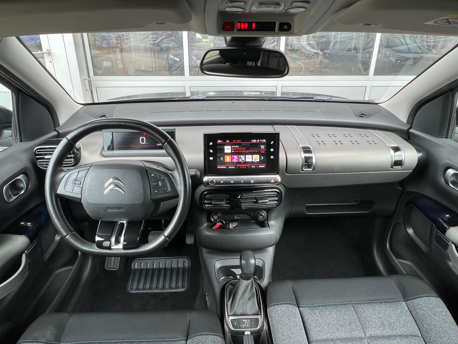 CITROEN C4 Cactus 1.5 BlueHDi 120 Shine-image-13