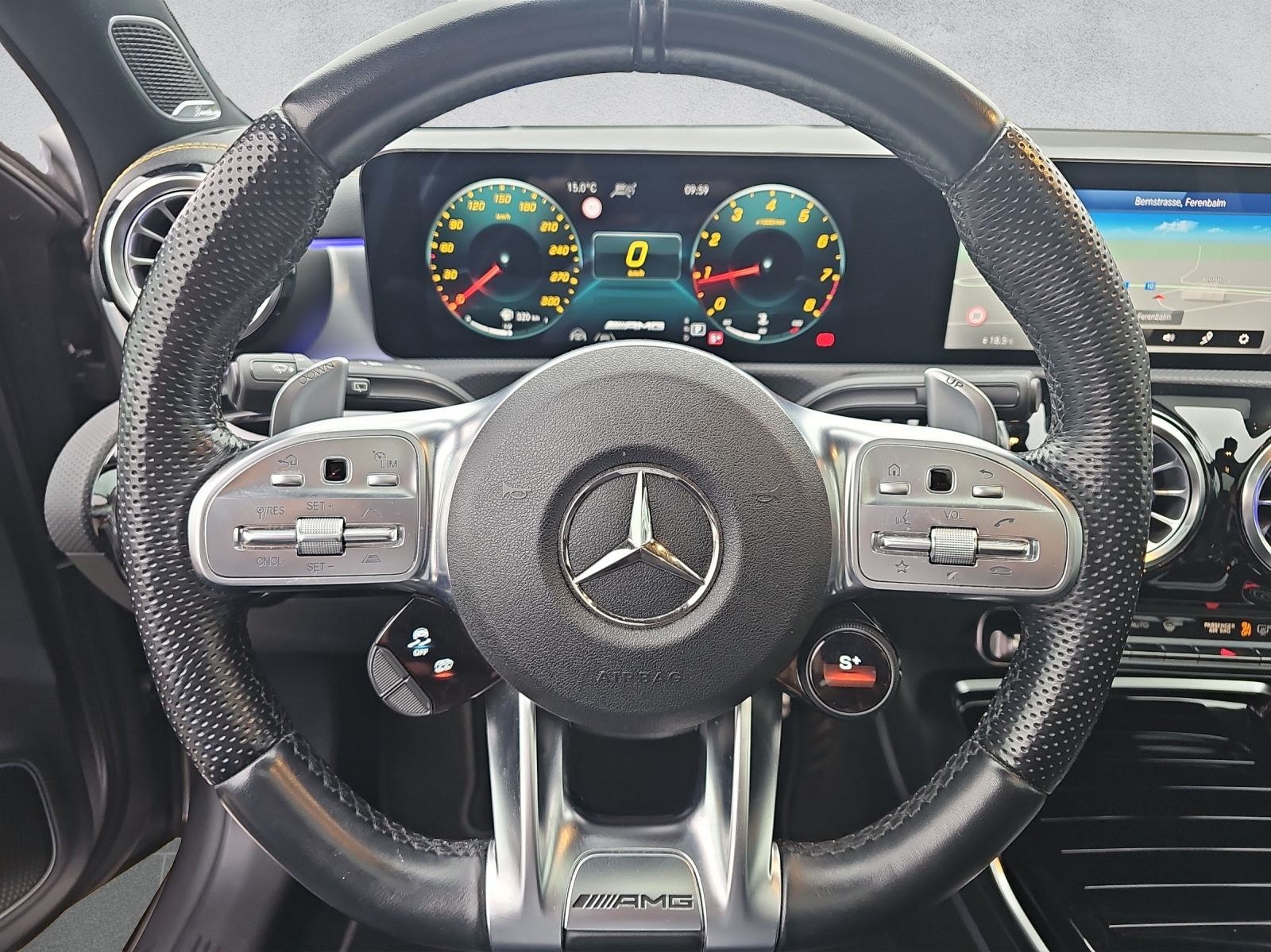 MERCEDES-BENZ A 45 S AMG 4Matic+ Speedshift-image-11