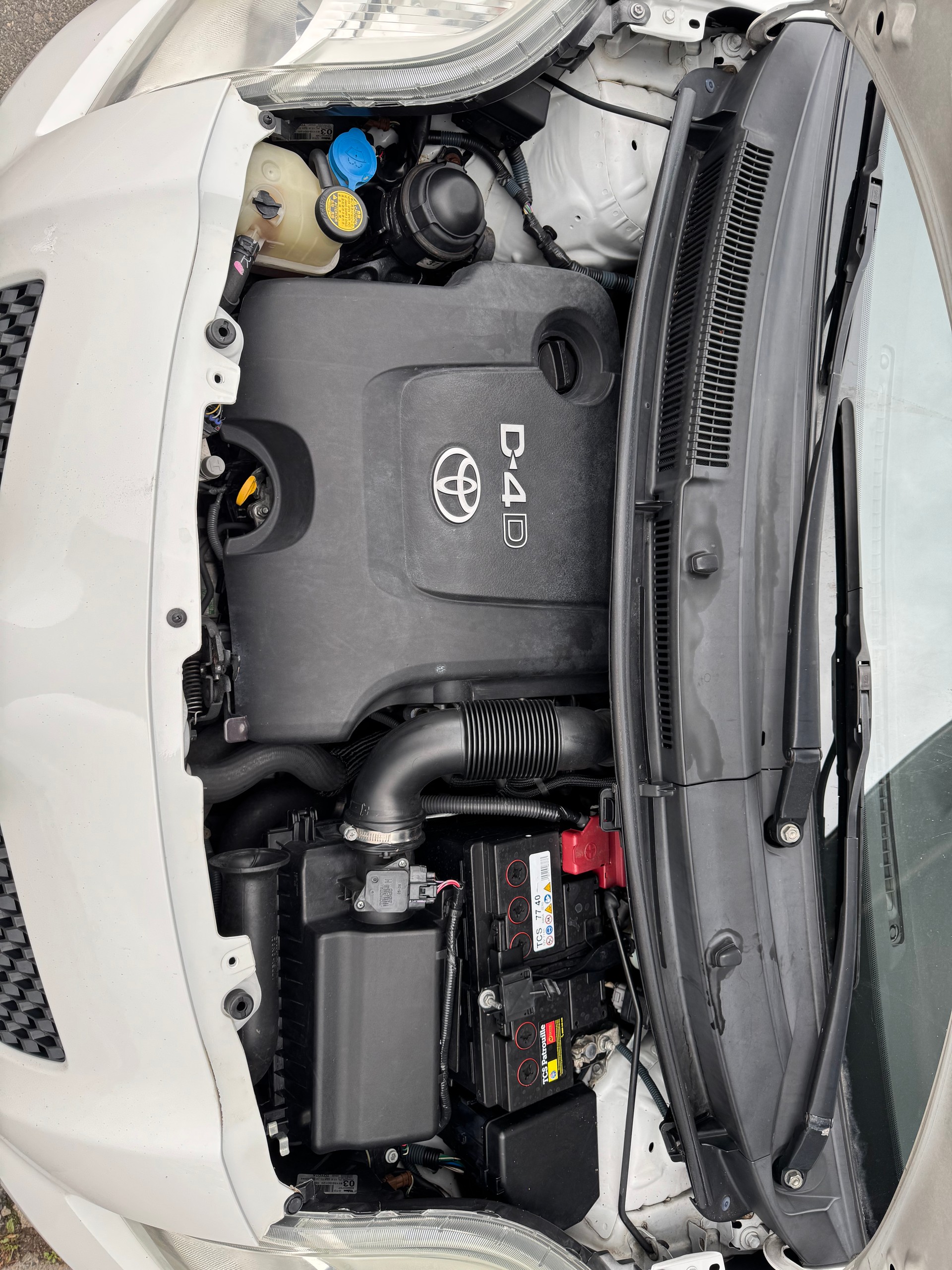 TOYOTA Yaris 1.4 D-4D Linea Sol-image-8