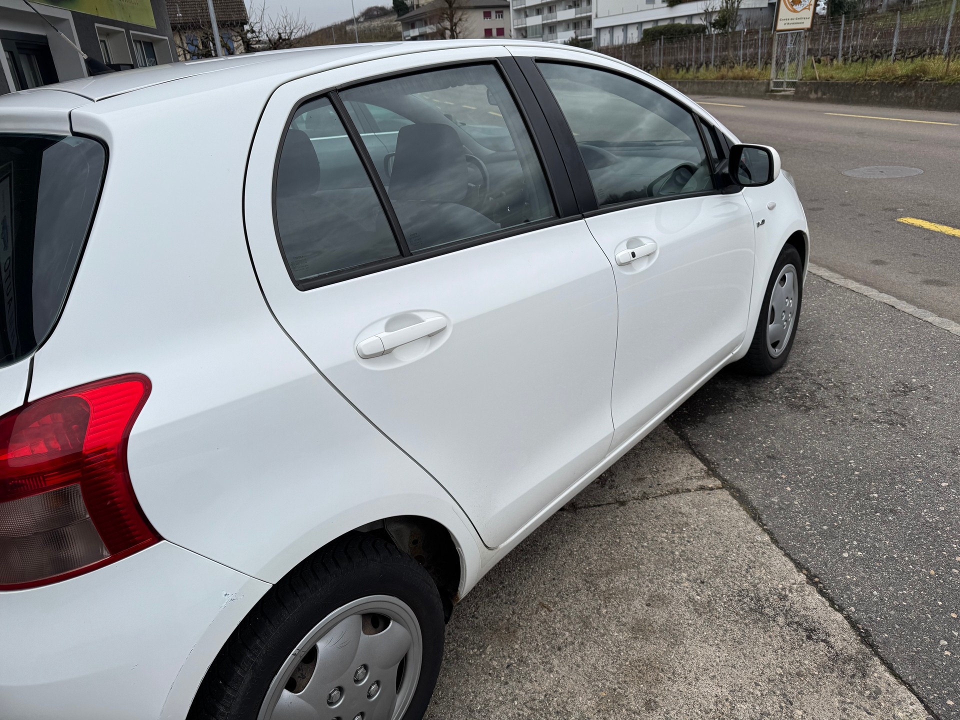 TOYOTA Yaris 1.4 D-4D Linea Sol-image-5