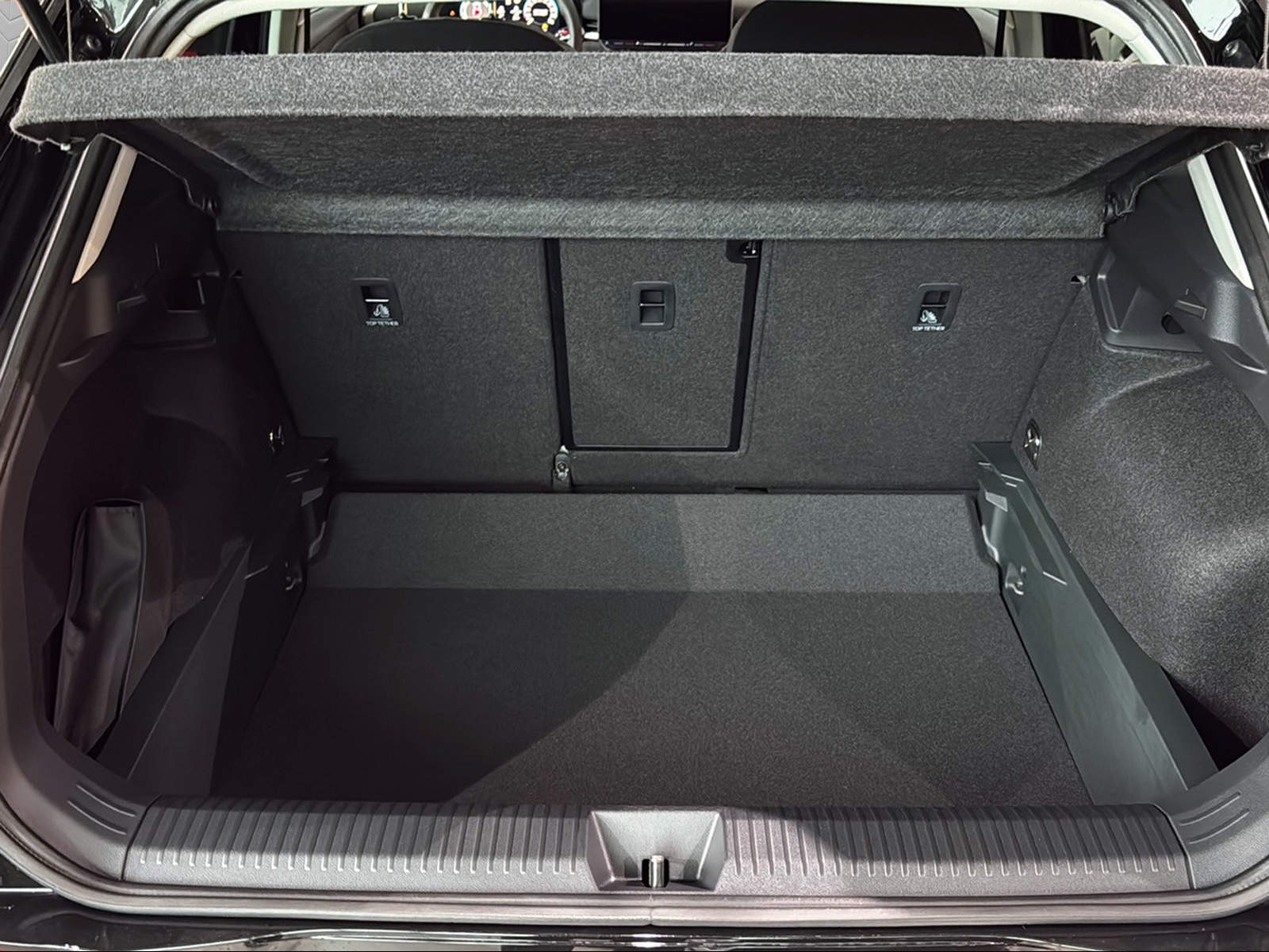VW T-Roc 1.5 eTSI mHEV Life DSG-image-13