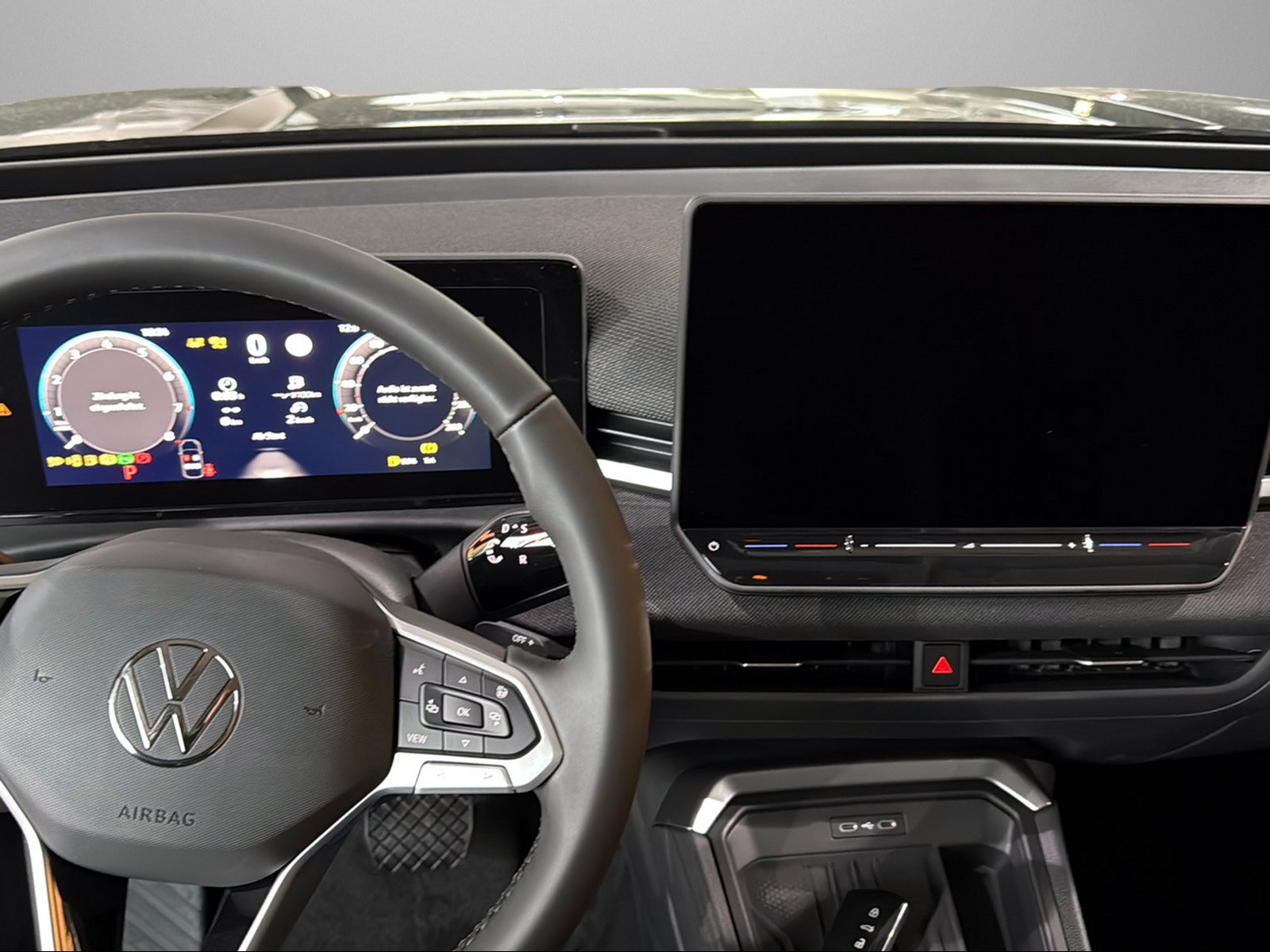 VW T-Roc 1.5 eTSI mHEV Life DSG-image-7