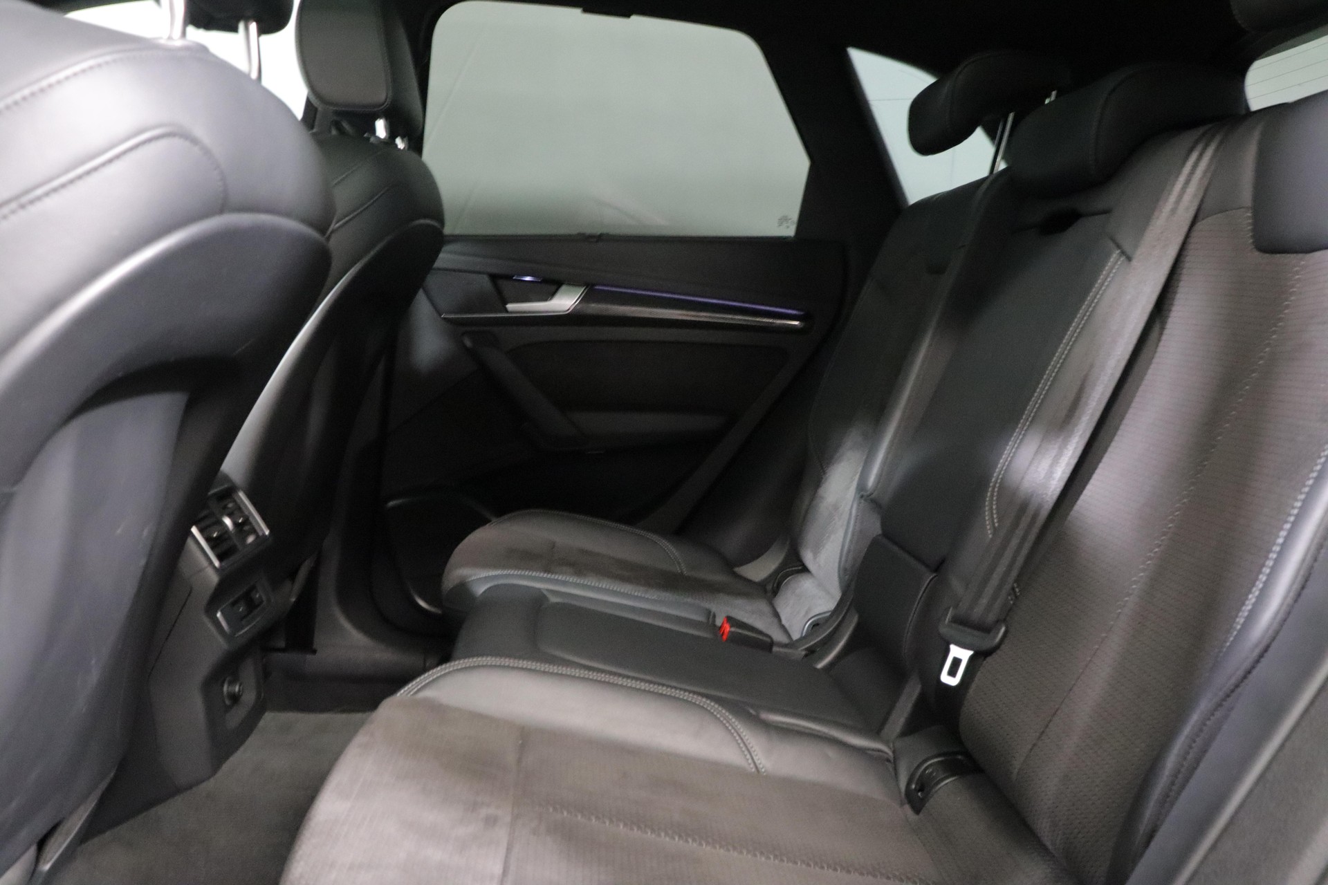 AUDI Q5 2.0 45 TFSI Sport qu. S-Tronic-showroom-element-3