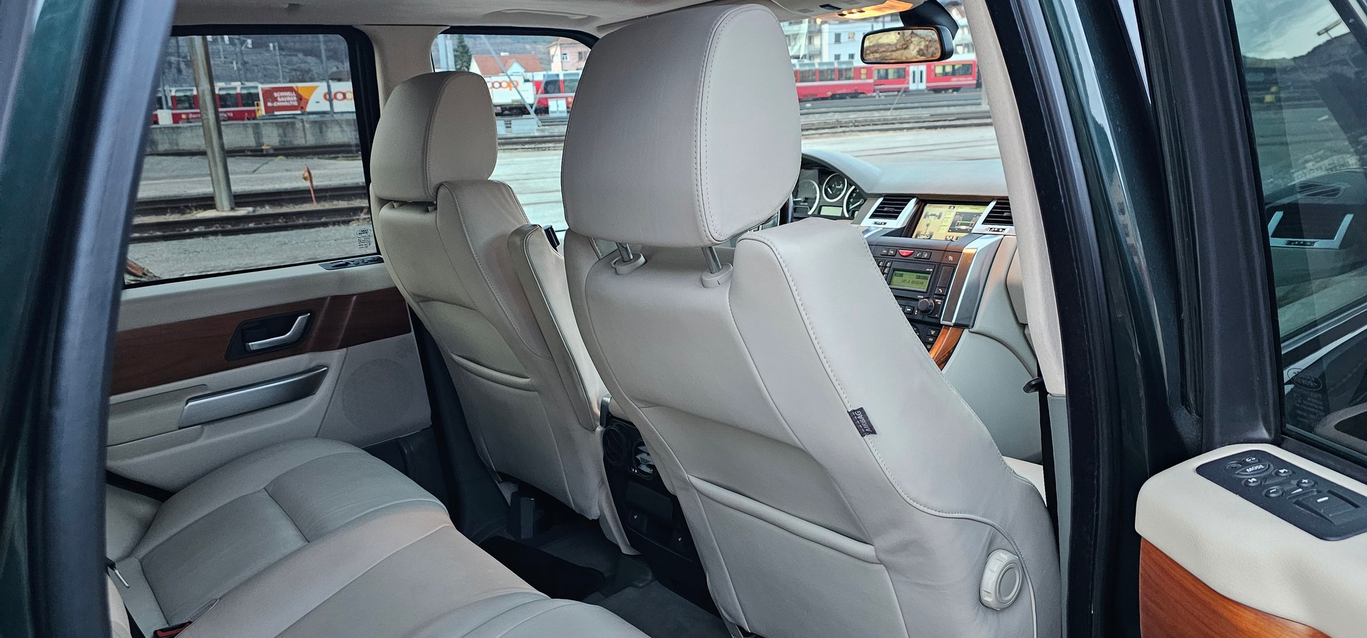 LAND ROVER Range Rover Sport 3.6 Td8 HSE Automatic-image-5