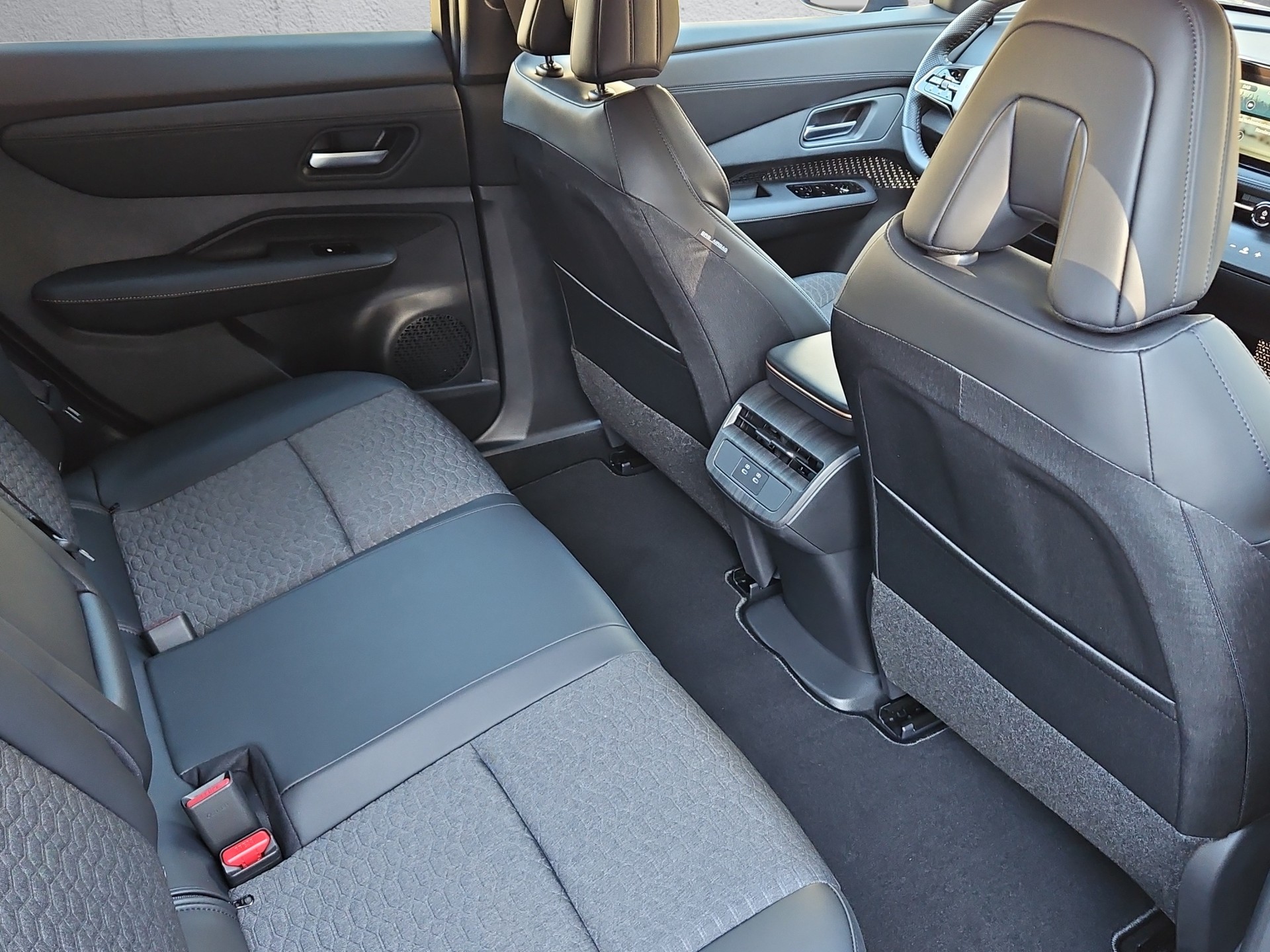 NISSAN Ariya 87 kWh Advance Allrad - ab CHF 479.--image-22