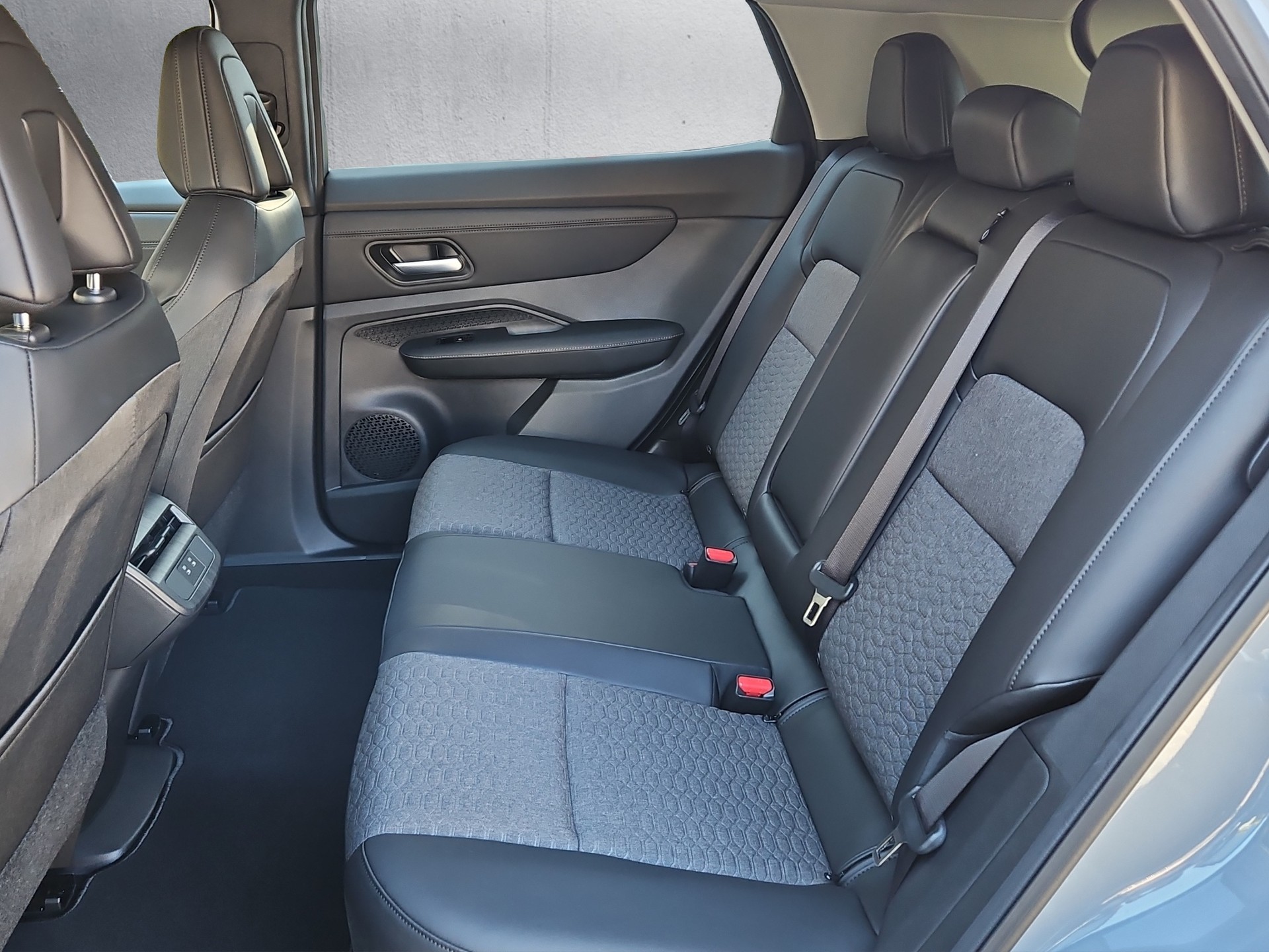 NISSAN Ariya 87 kWh Advance Allrad - ab CHF 479.--image-10