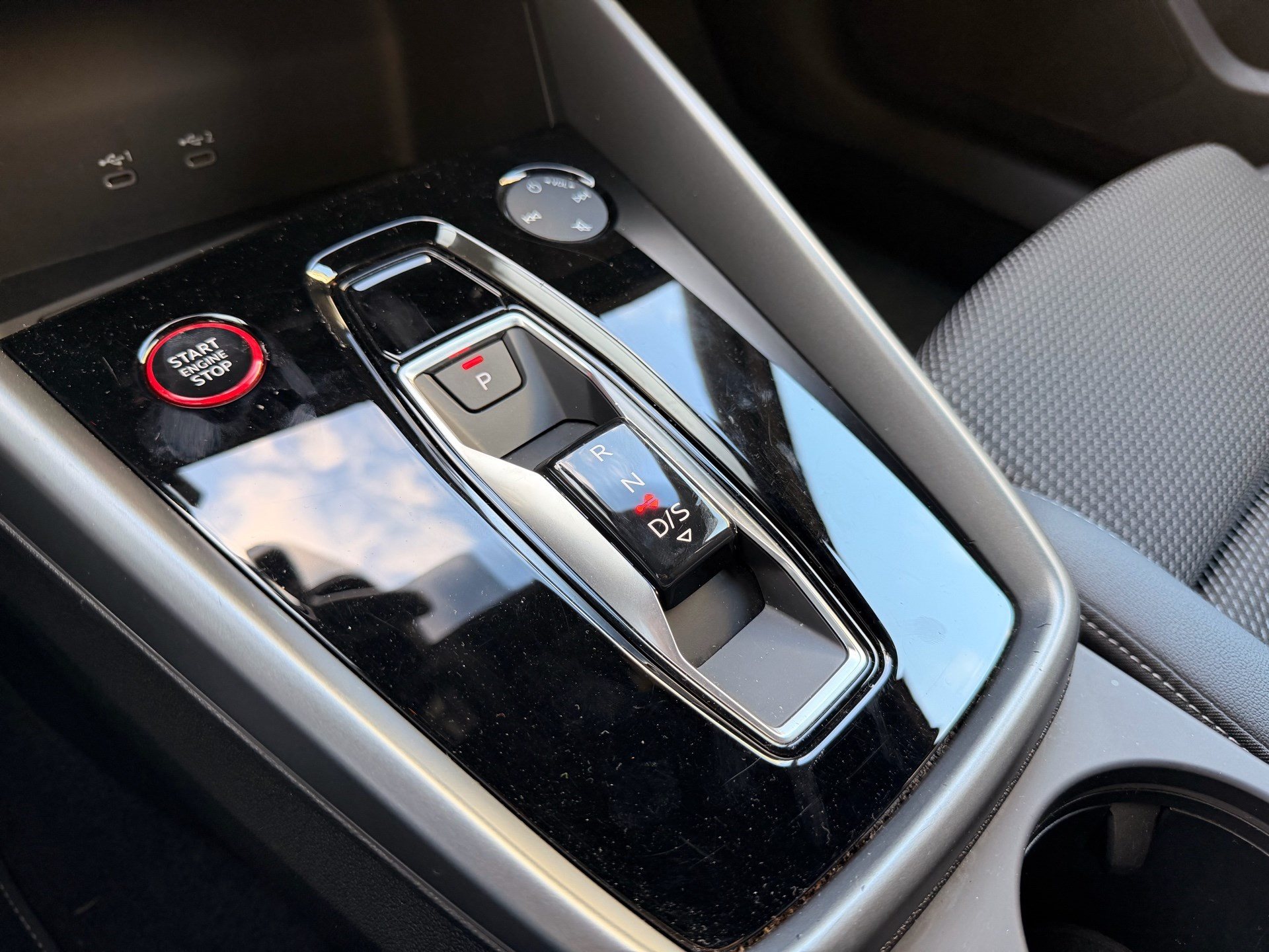 AUDI S3 SPORTBACK 2.0 TFSI QUATTRO *** FACELIFT & AKRAPOVIC ABGAS ***-image-12