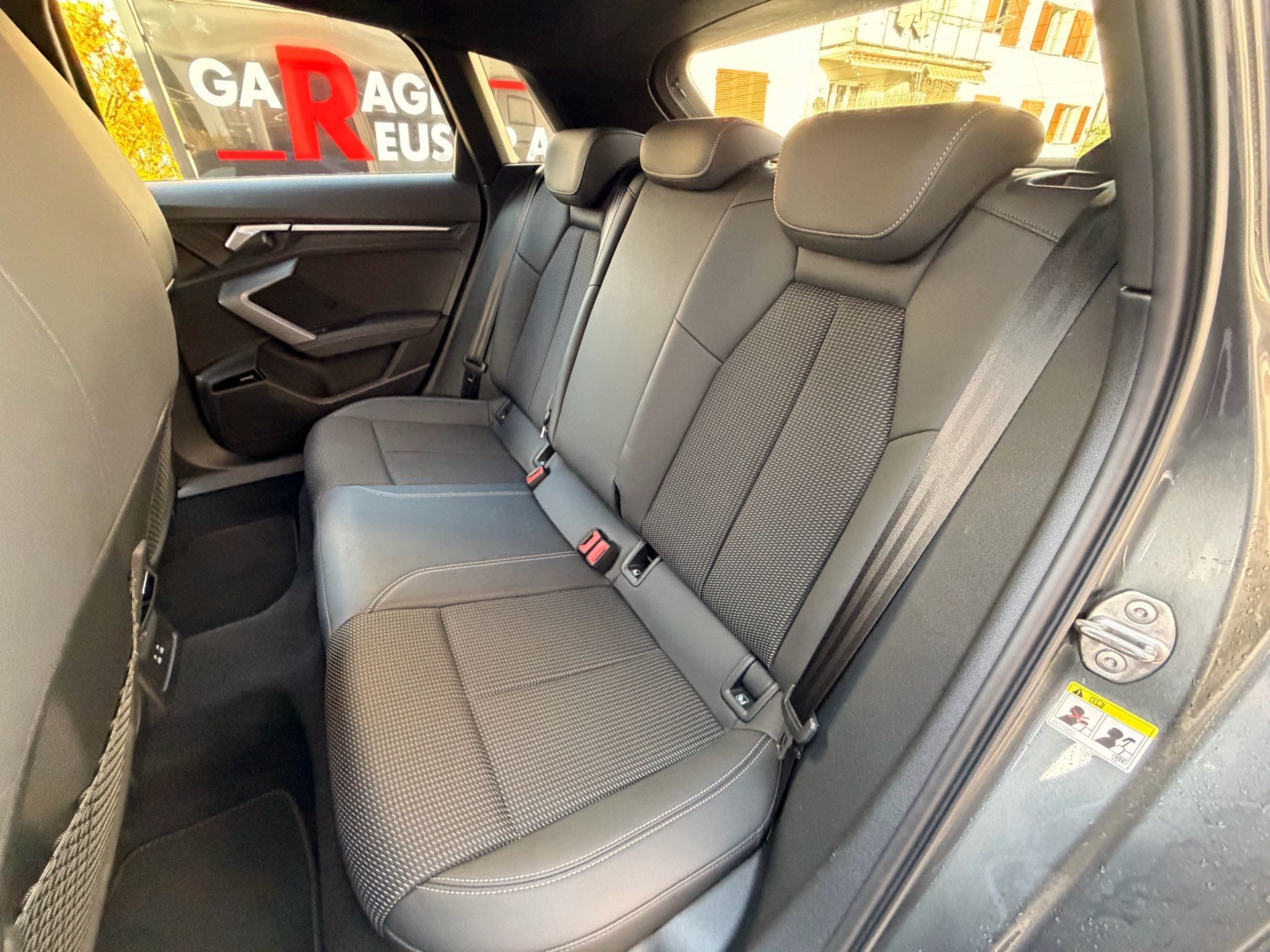 AUDI S3 SPORTBACK 2.0 TFSI QUATTRO *** FACELIFT & AKRAPOVIC ABGAS ***-image-17