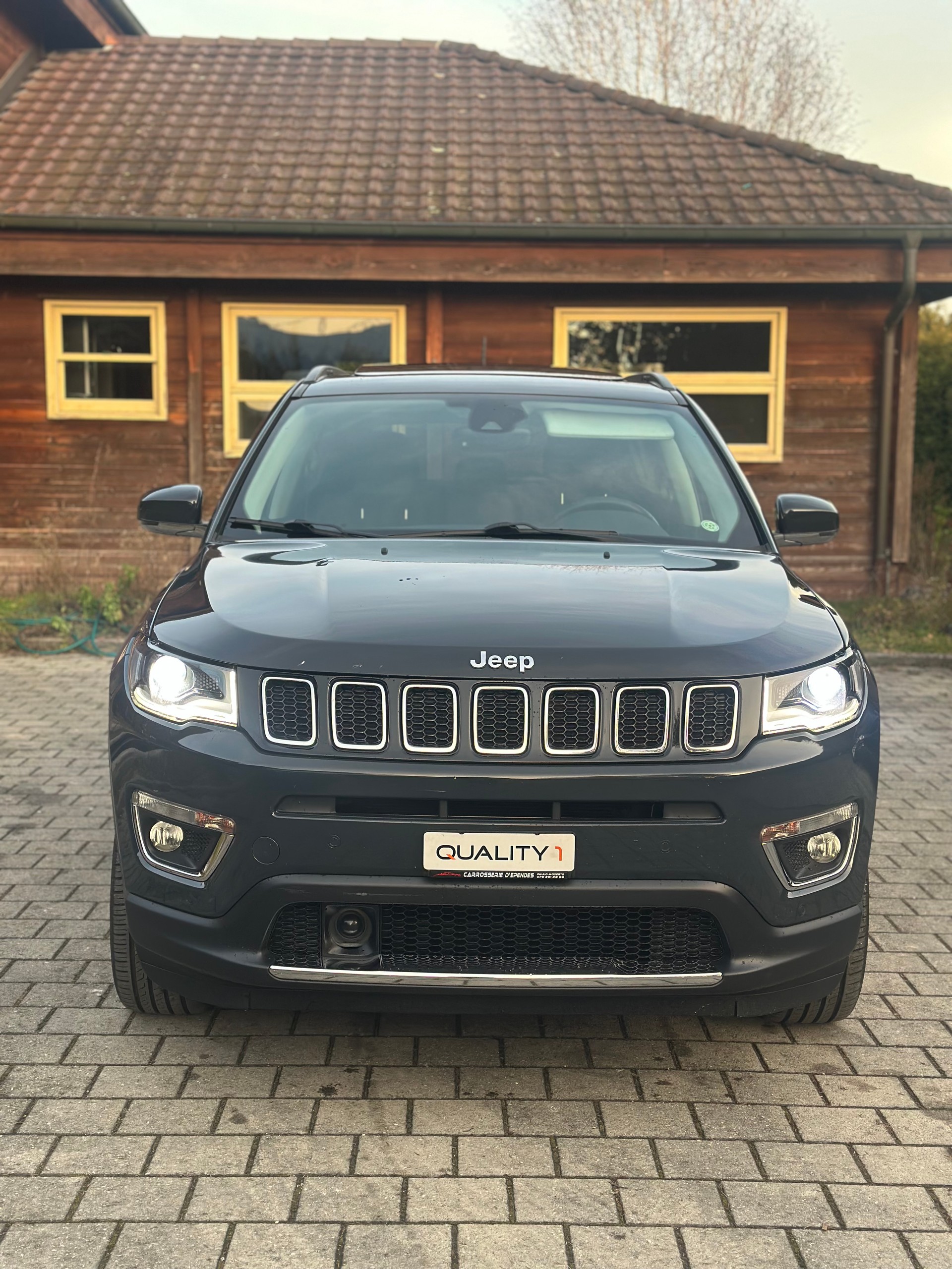 JEEP Compass 1.4 Turbo Limited AWD 9ATX-showroom-element-1