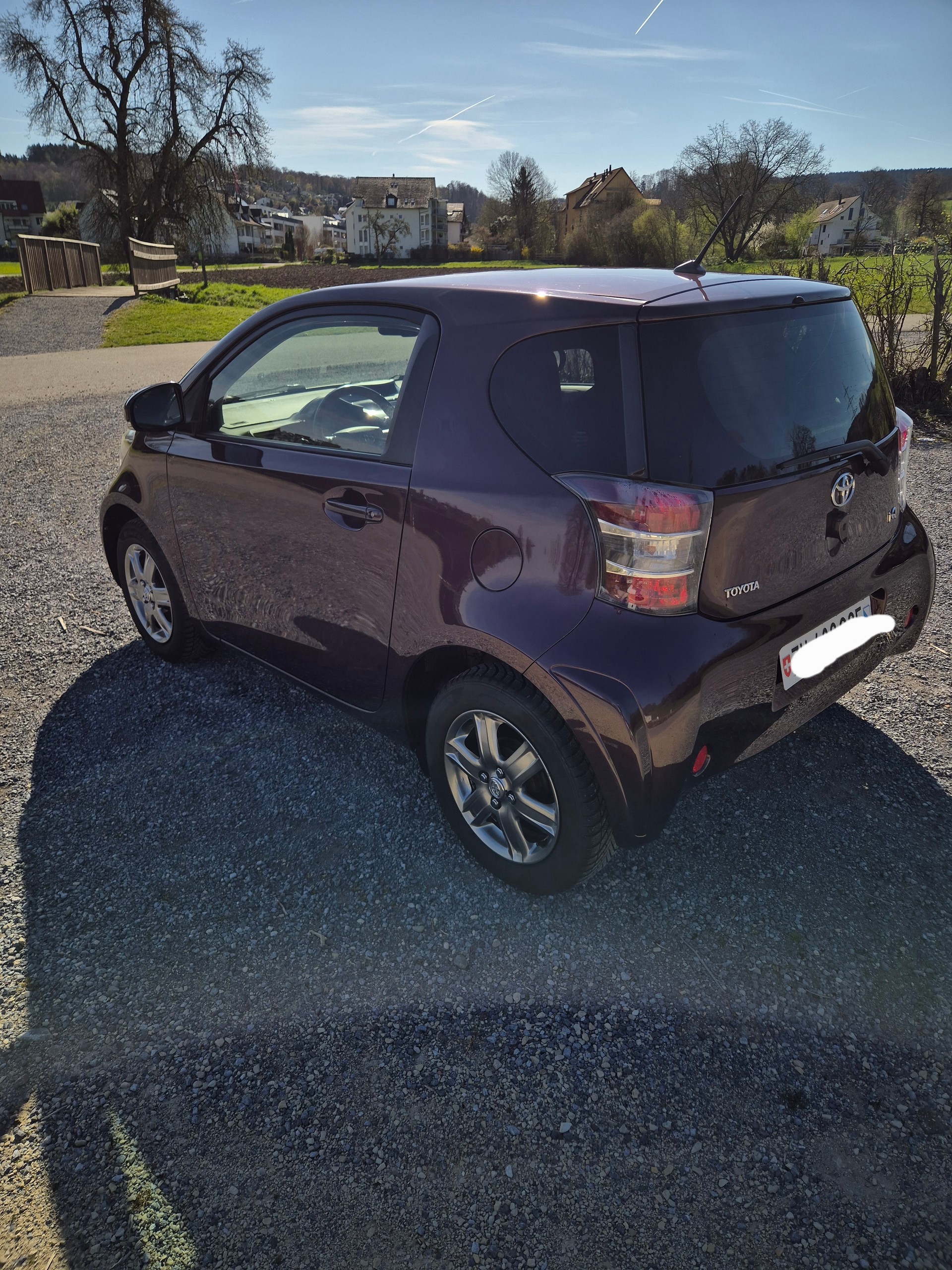 TOYOTA iQ 1.0 VVT-i-image-1