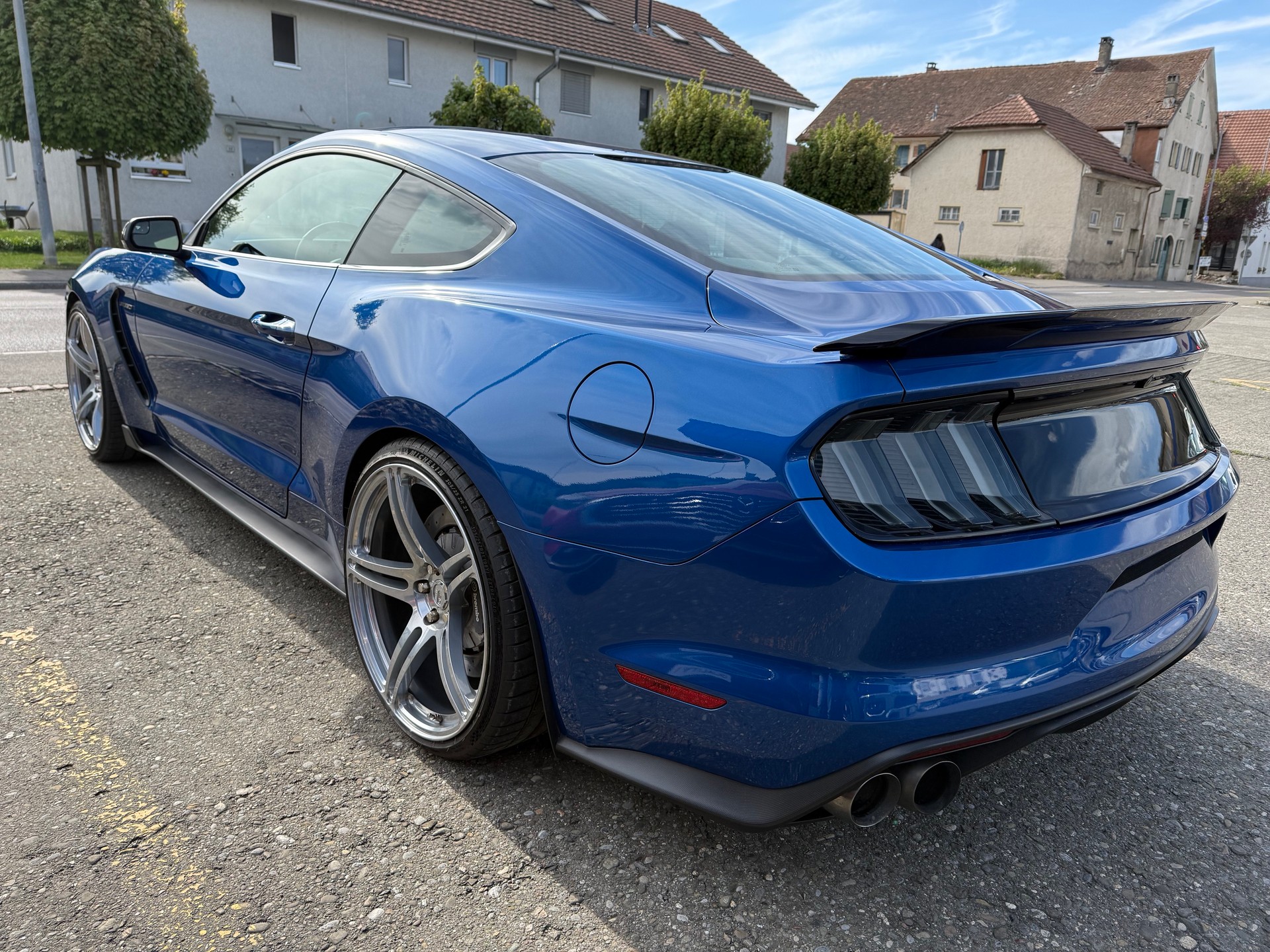 FORD Mustang Shelby GT350-image-3
