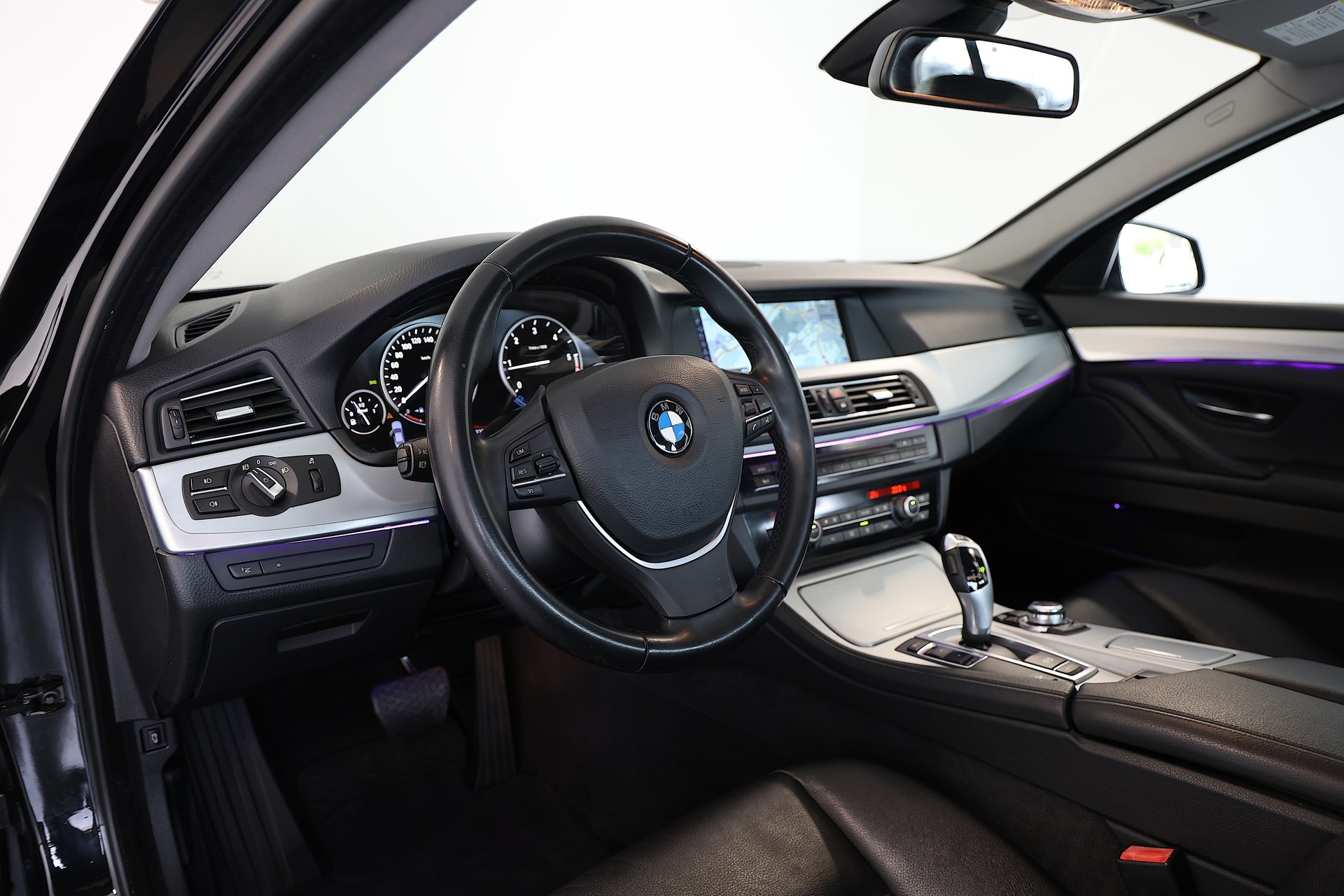 BMW 525d xDrive Steptronic *Top-Zustand*-image-7