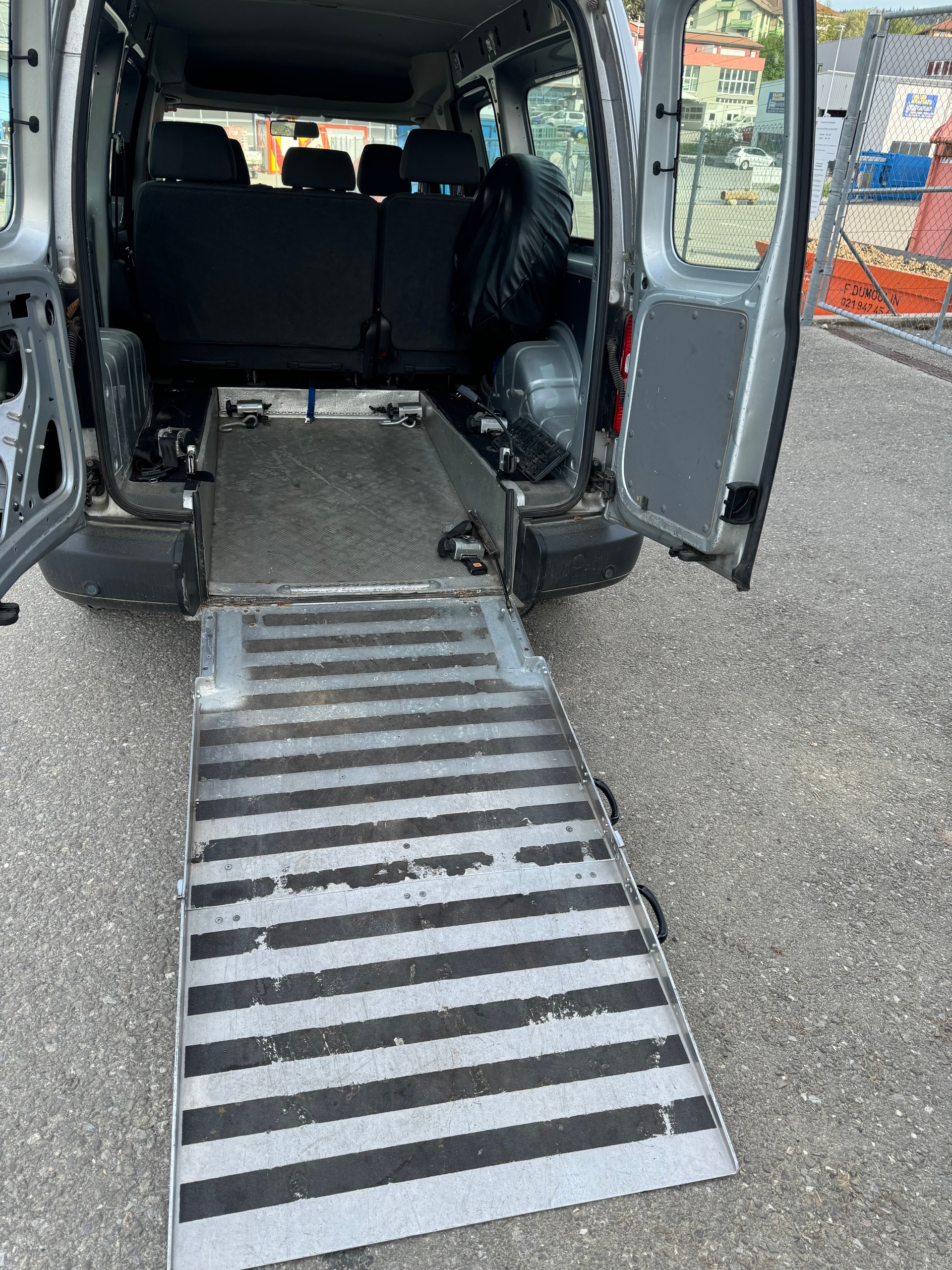 VW Caddy 1.2 TSI-image-8