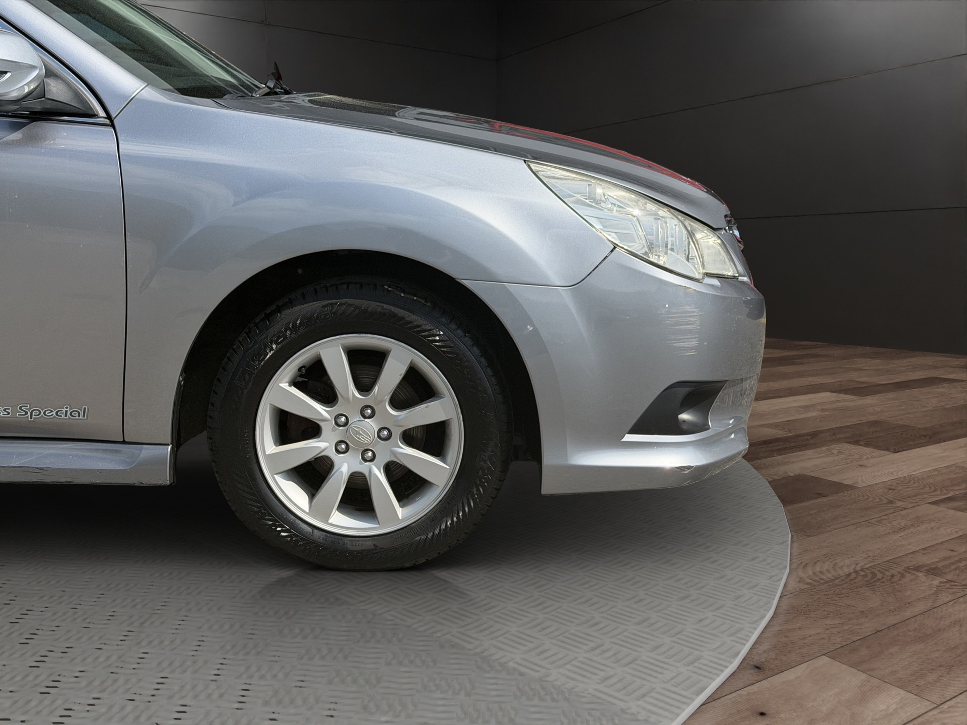 SUBARU Legacy 2.0i Swiss Special AWD-showroom-element-2