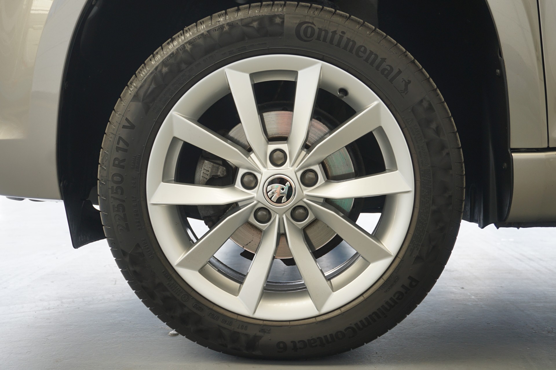 SKODA Yeti 1.4 TSI Elegance DSG-Automat 122PS-image-10