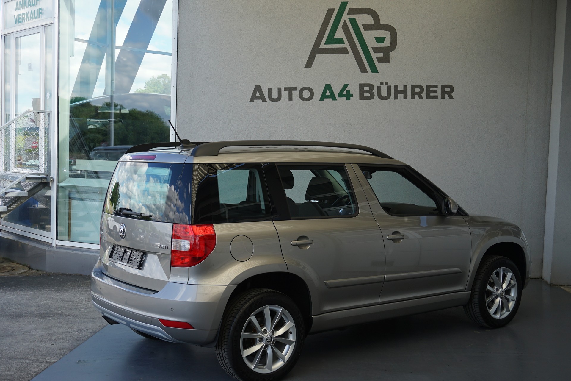 SKODA Yeti 1.4 TSI Elegance DSG-Automat 122PS-image-7