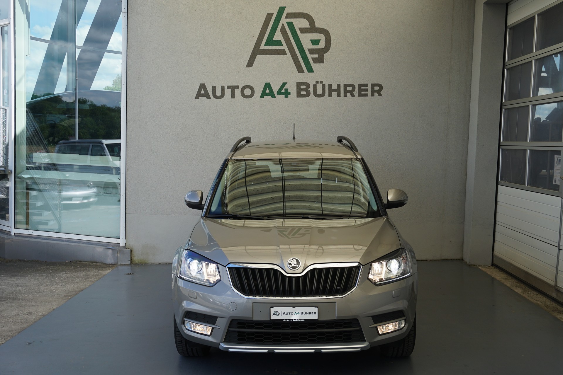 SKODA Yeti 1.4 TSI Elegance DSG-Automat 122PS-image-8