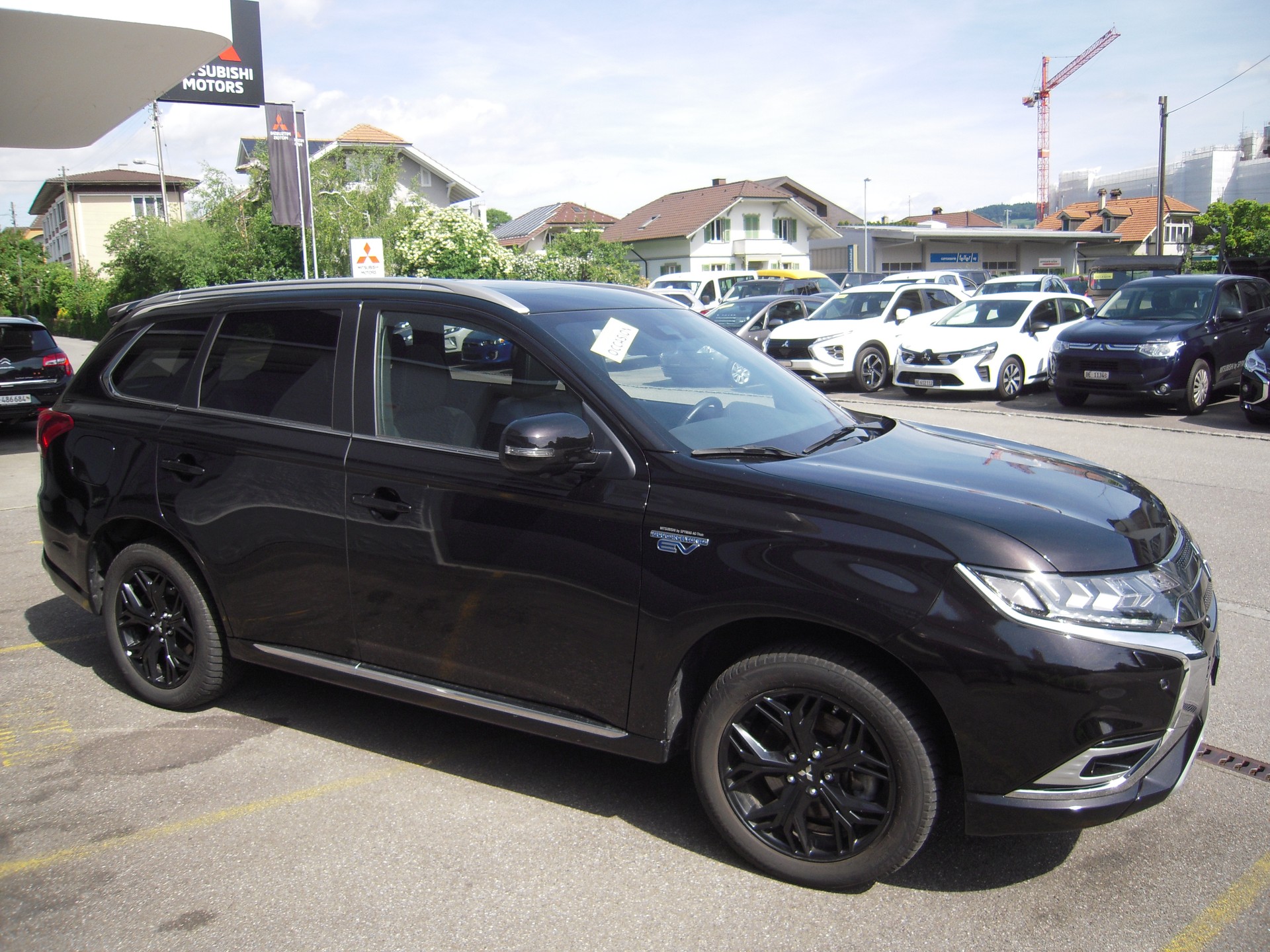 MITSUBISHI Outlander 2.4 PHEV Diamond S-Edition 4WD Automatic-showroom-element-1
