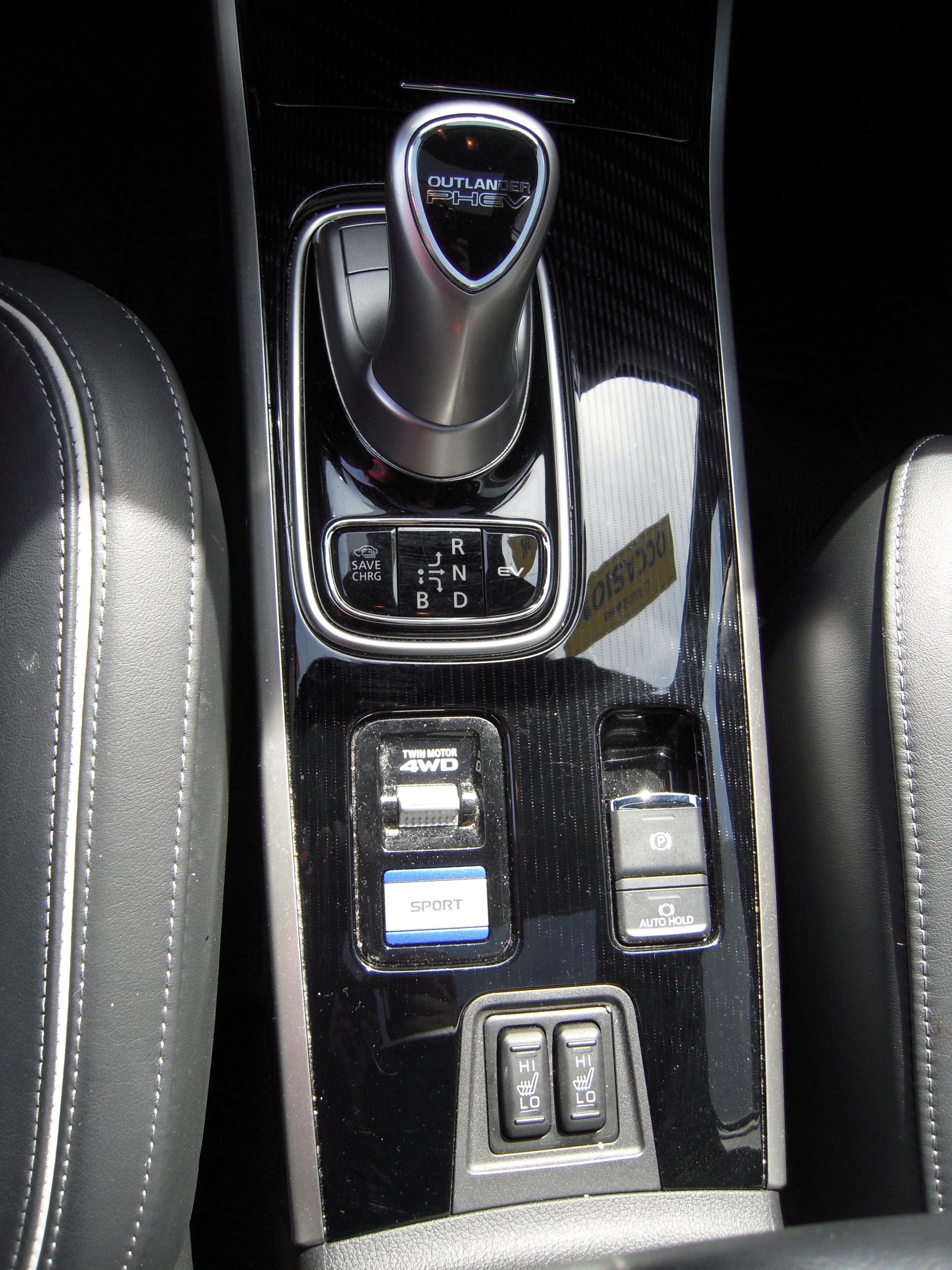 MITSUBISHI Outlander 2.4 PHEV Diamond S-Edition 4WD Automatic-image-9