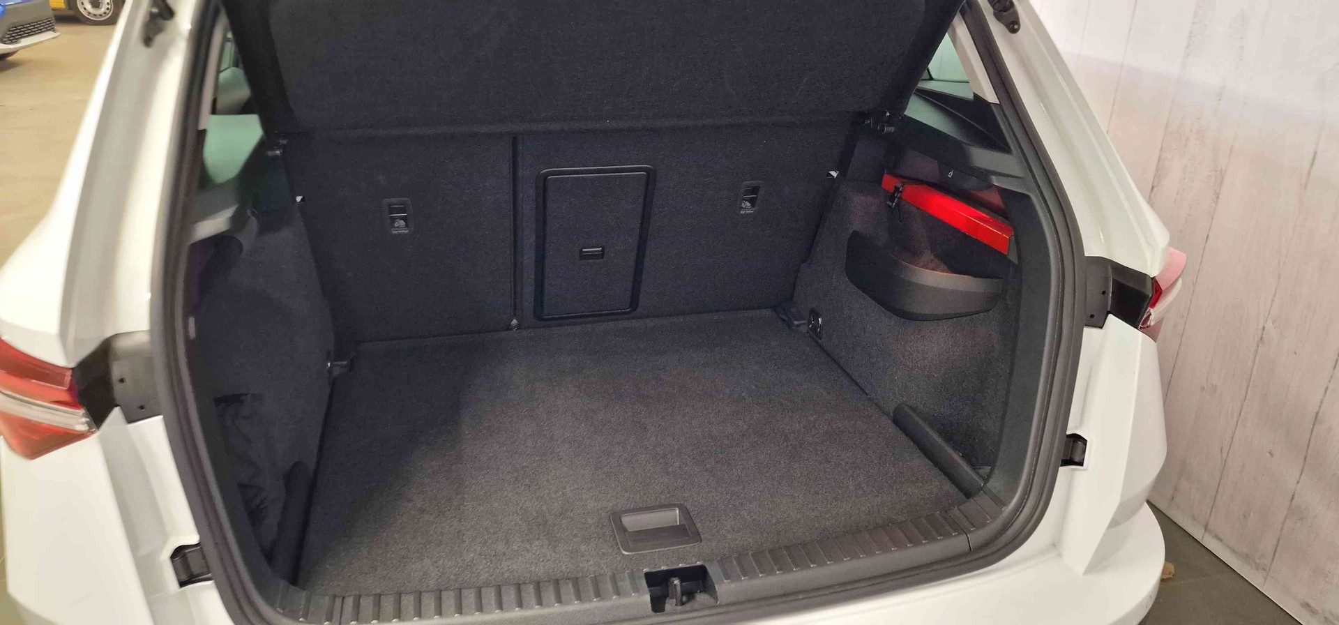 SKODA Karoq 2.0 TDI CR Dynamic 4x4 DSG-image-19