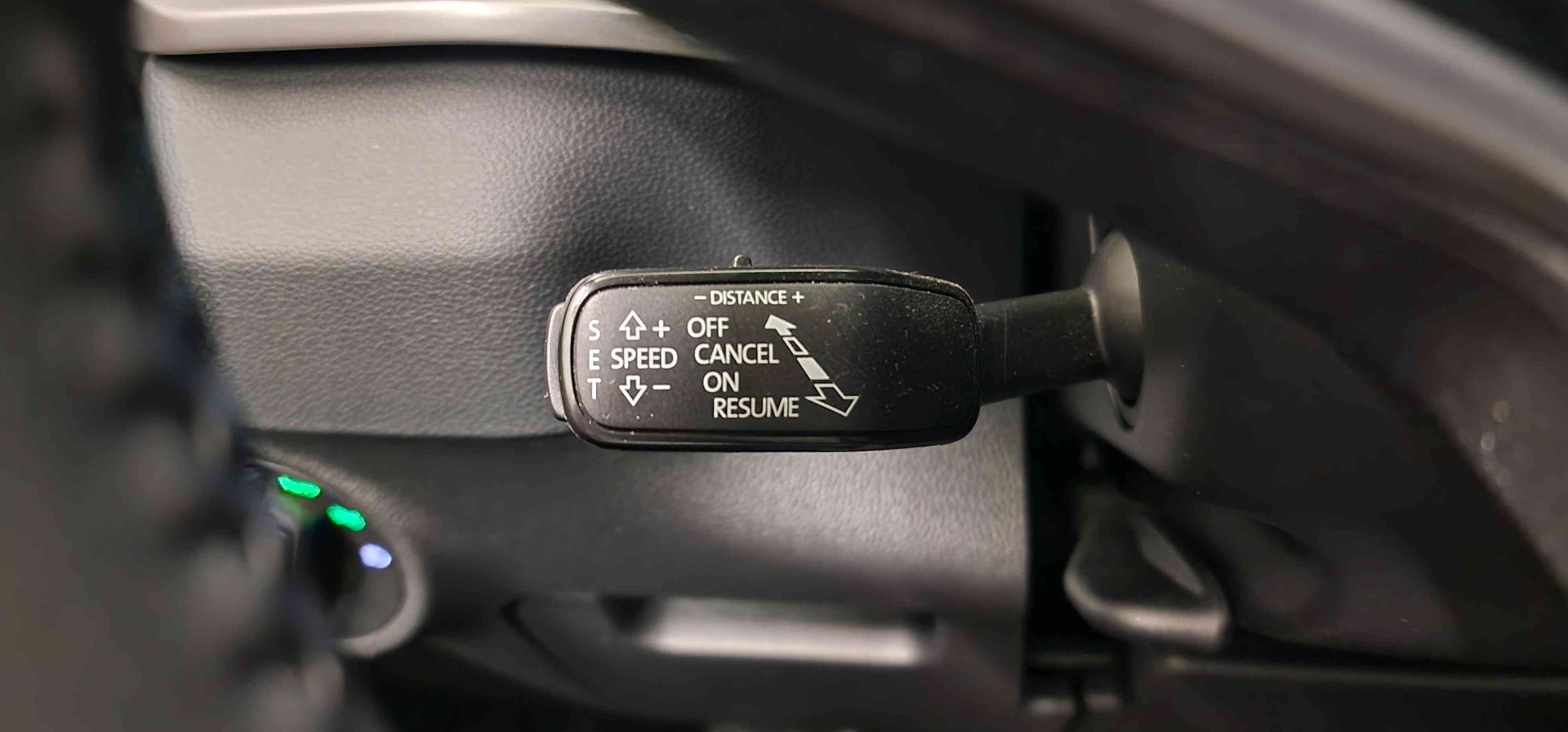 SKODA Karoq 2.0 TDI CR Dynamic 4x4 DSG-image-8
