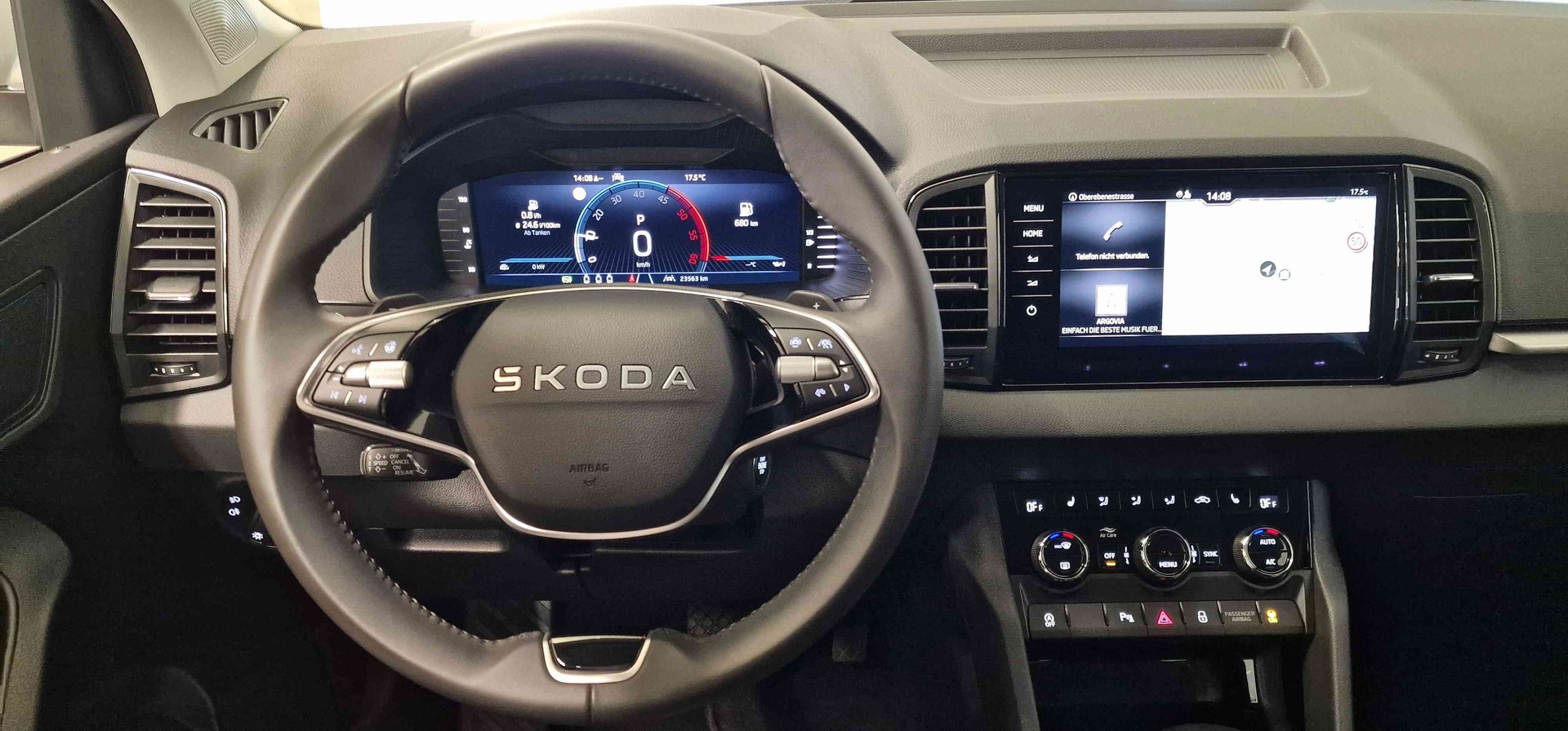 SKODA Karoq 2.0 TDI CR Dynamic 4x4 DSG-image-5