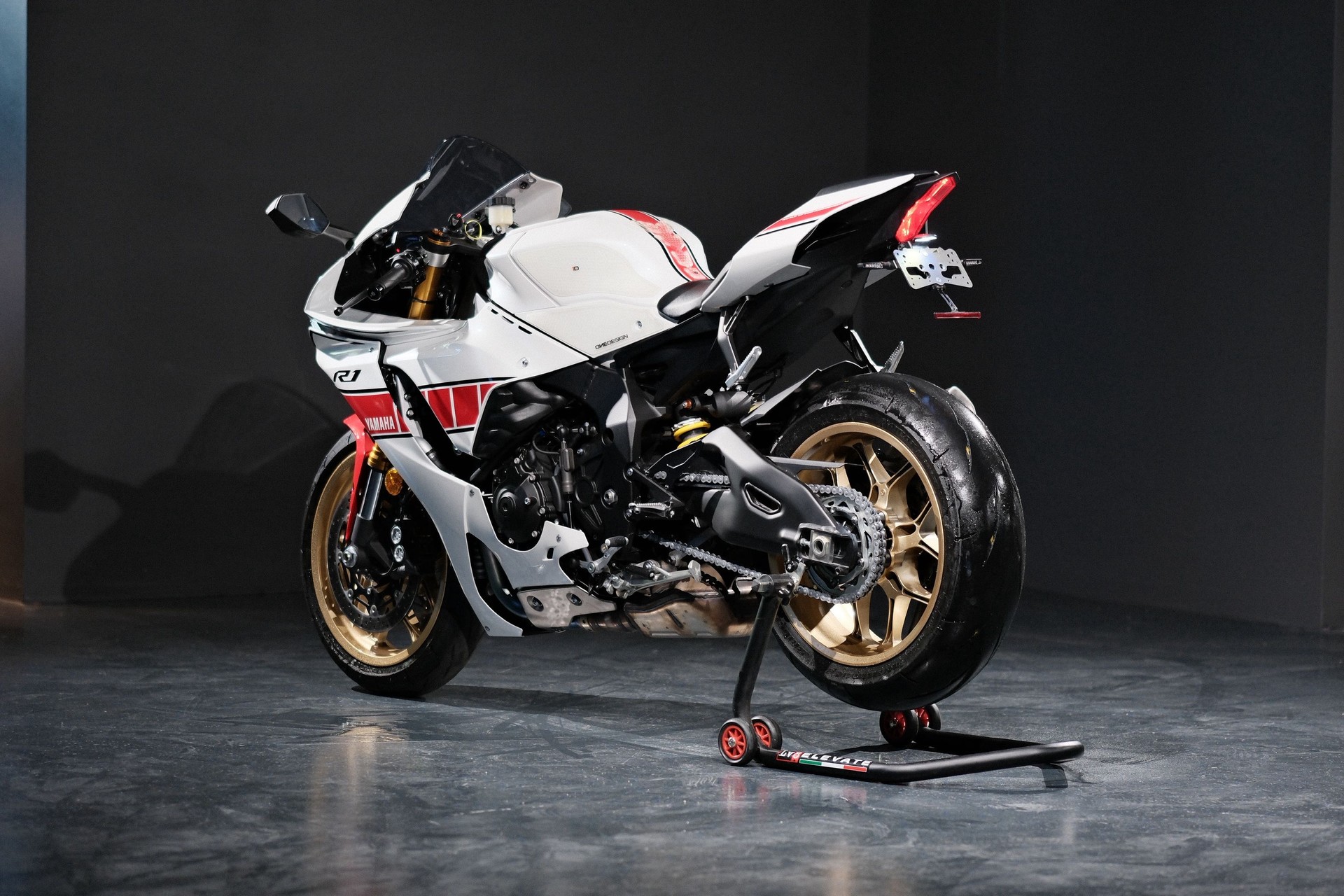 YAMAHA YZF-R1 ABS-image-3