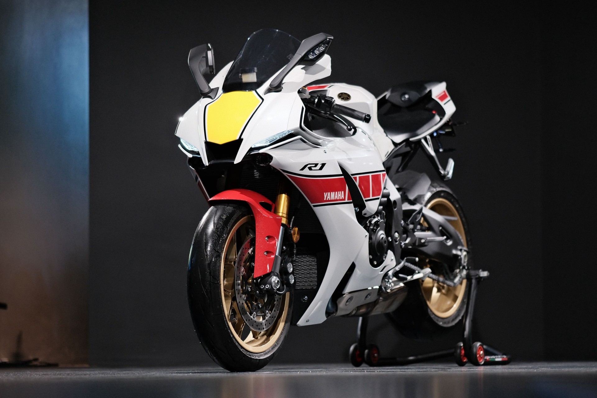 YAMAHA YZF-R1 ABS-image-4