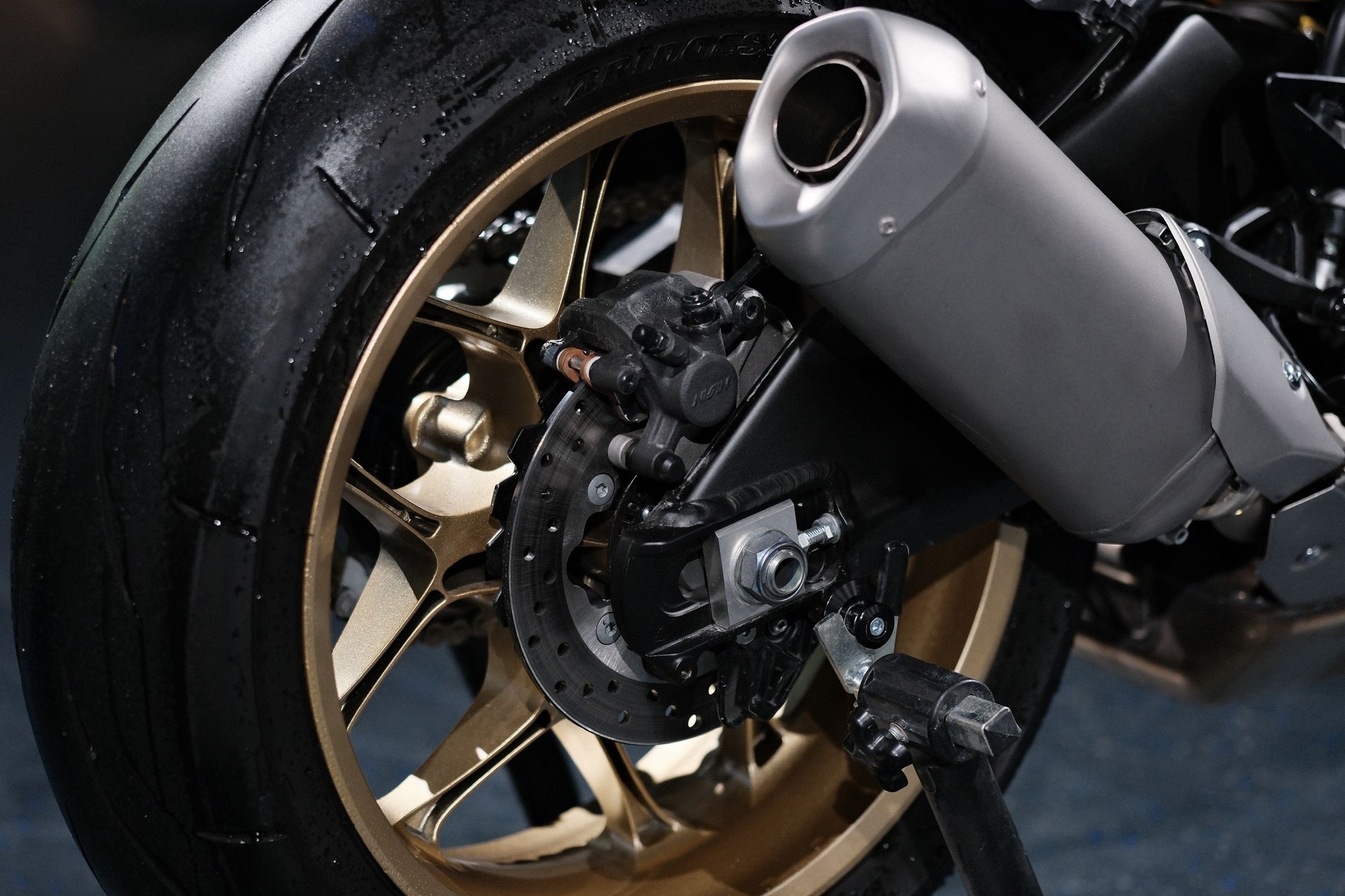 YAMAHA YZF-R1 ABS-image-12