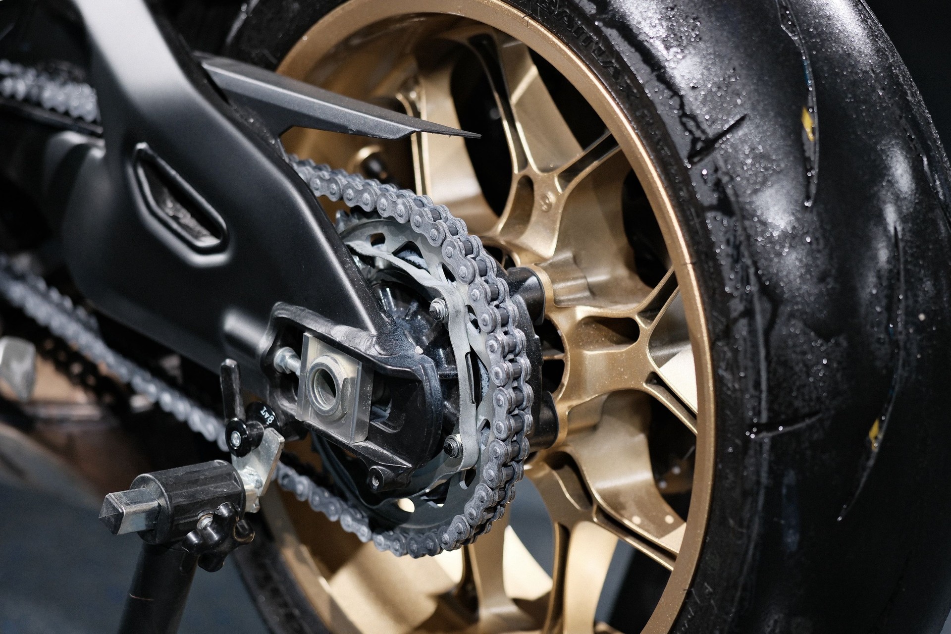 YAMAHA YZF-R1 ABS-image-13