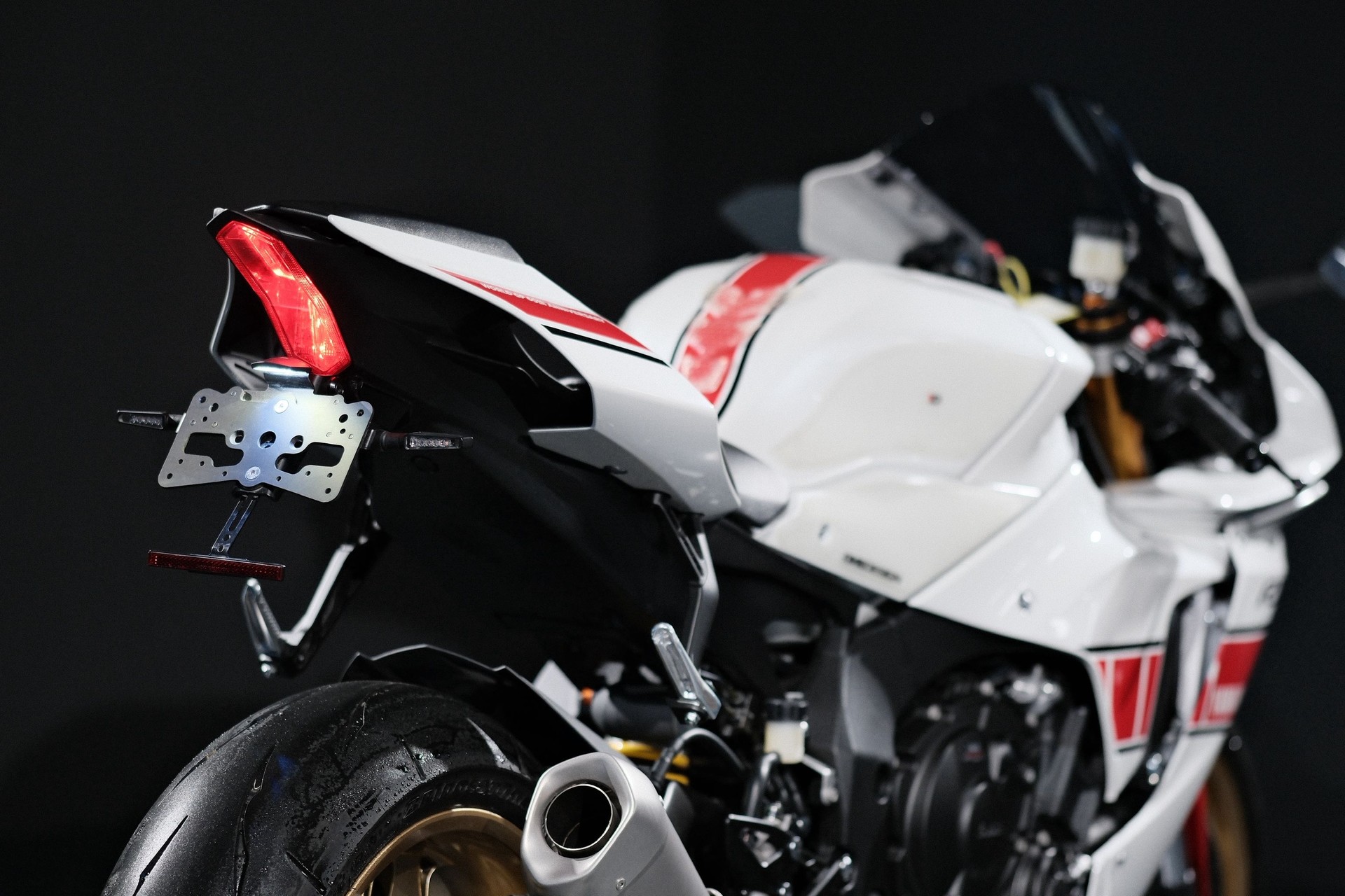 YAMAHA YZF-R1 ABS-image-10