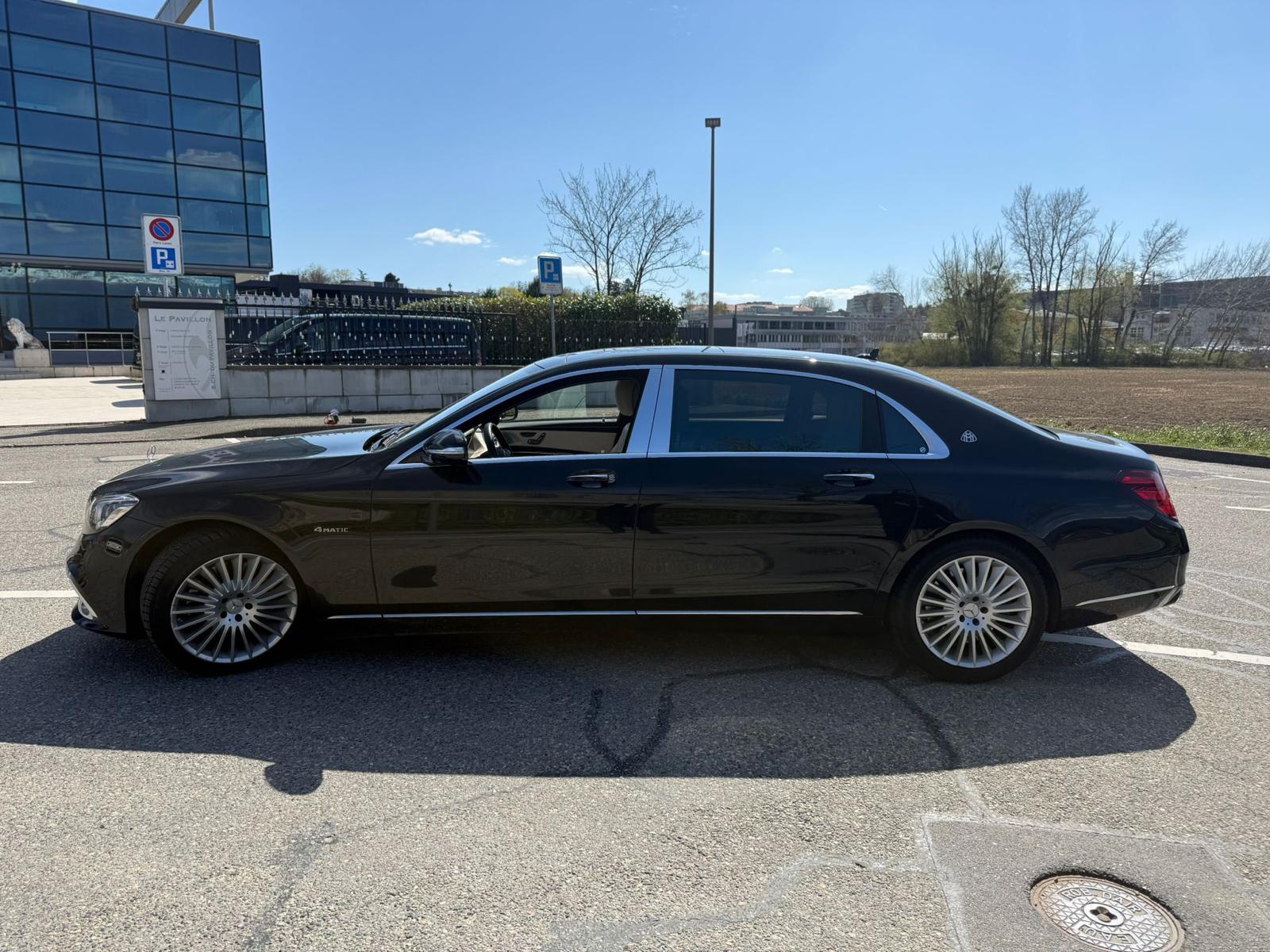 MERCEDES-BENZ S 560-showroom-element-1