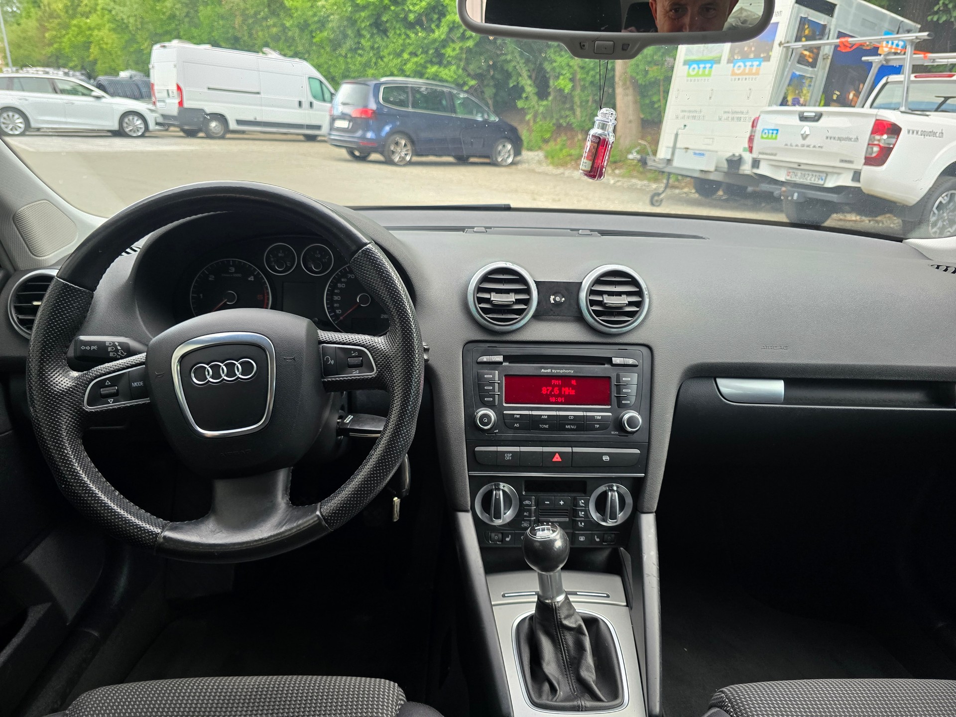 AUDI A3 Sportback 2.0 TDI Ambition quattro-image-9