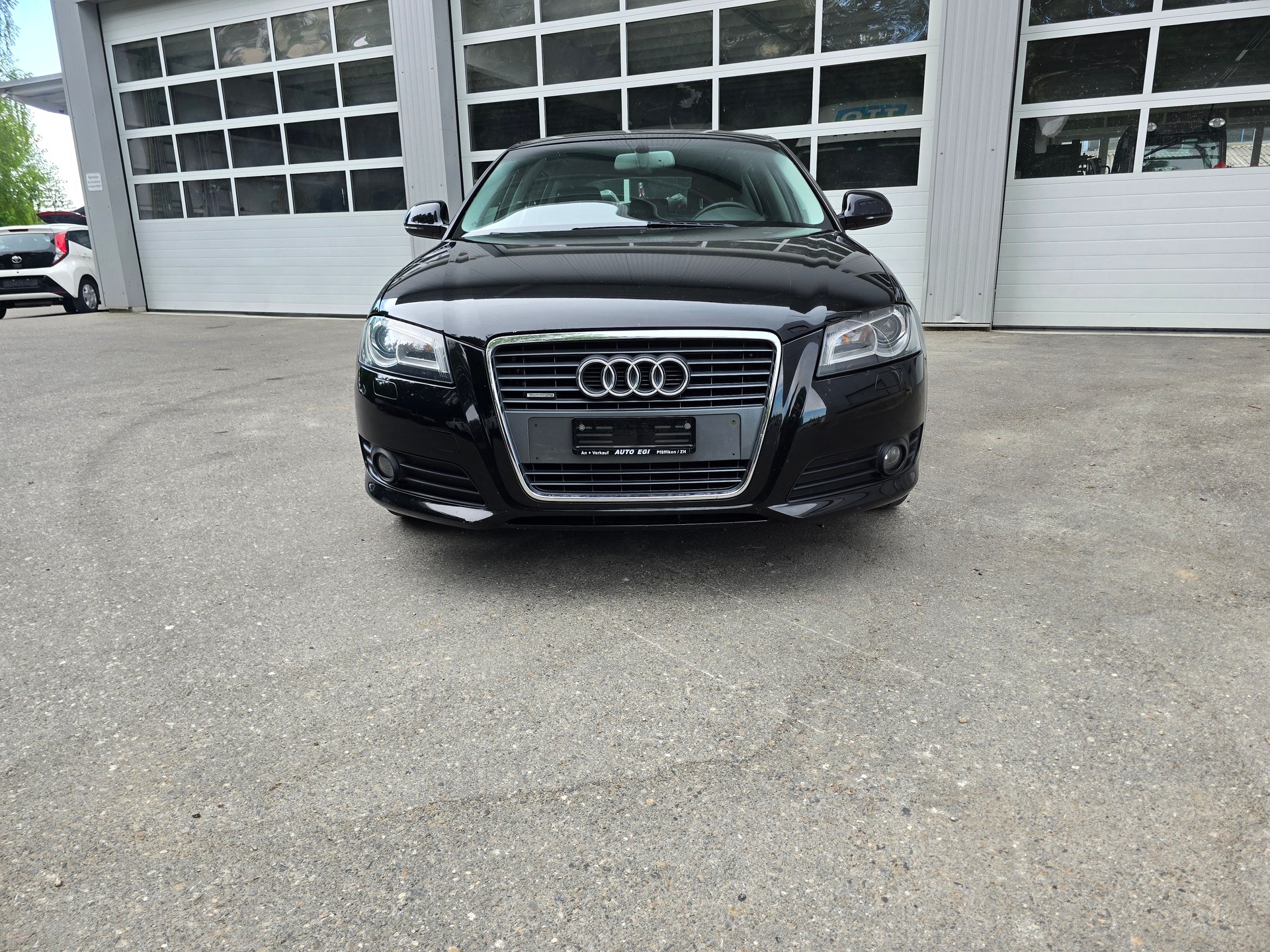 AUDI A3 Sportback 2.0 TDI Ambition quattro-image-1