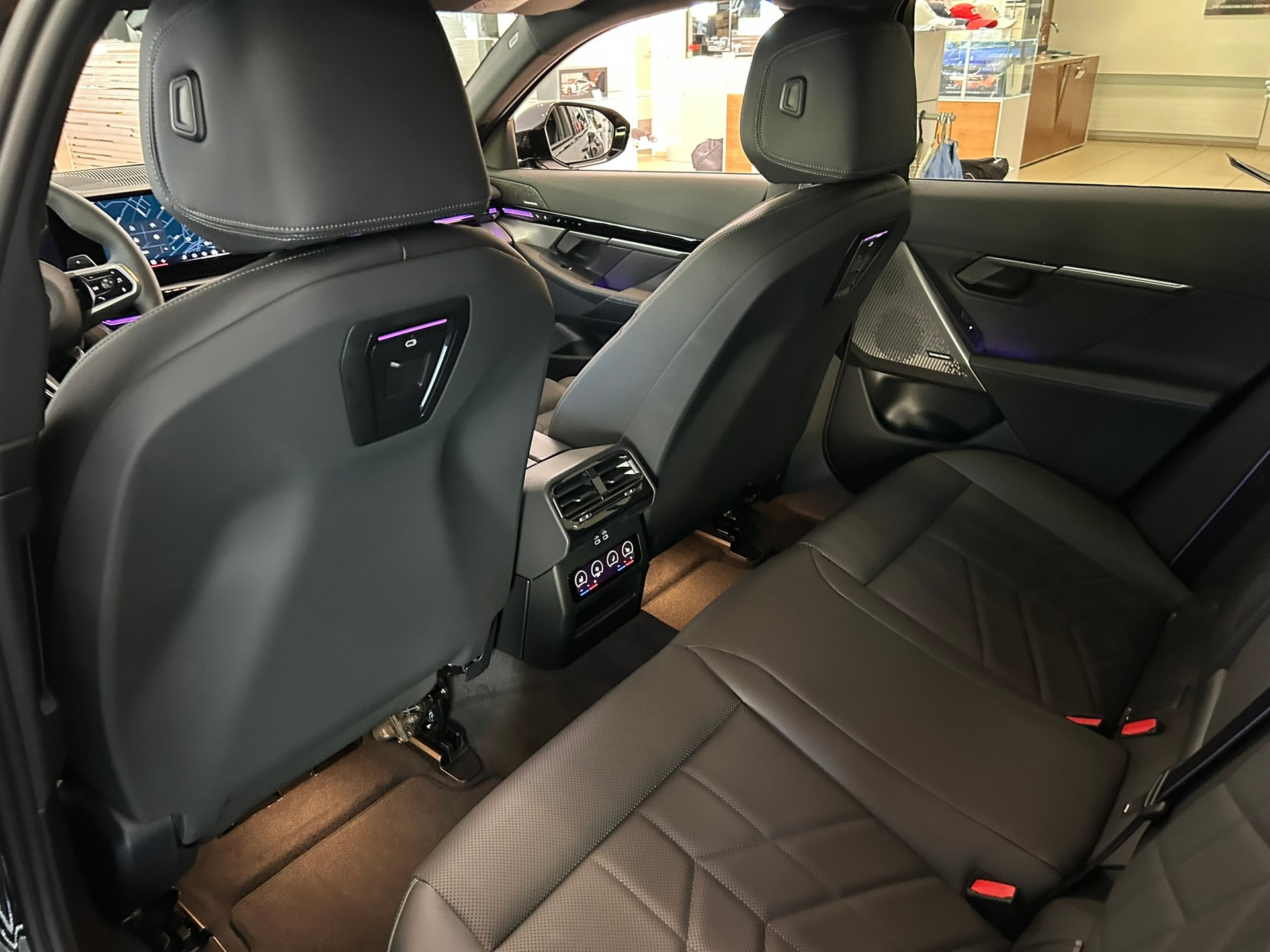 BMW 520d xDrive 48V Touring M Sport Pro Steptronic-image-23