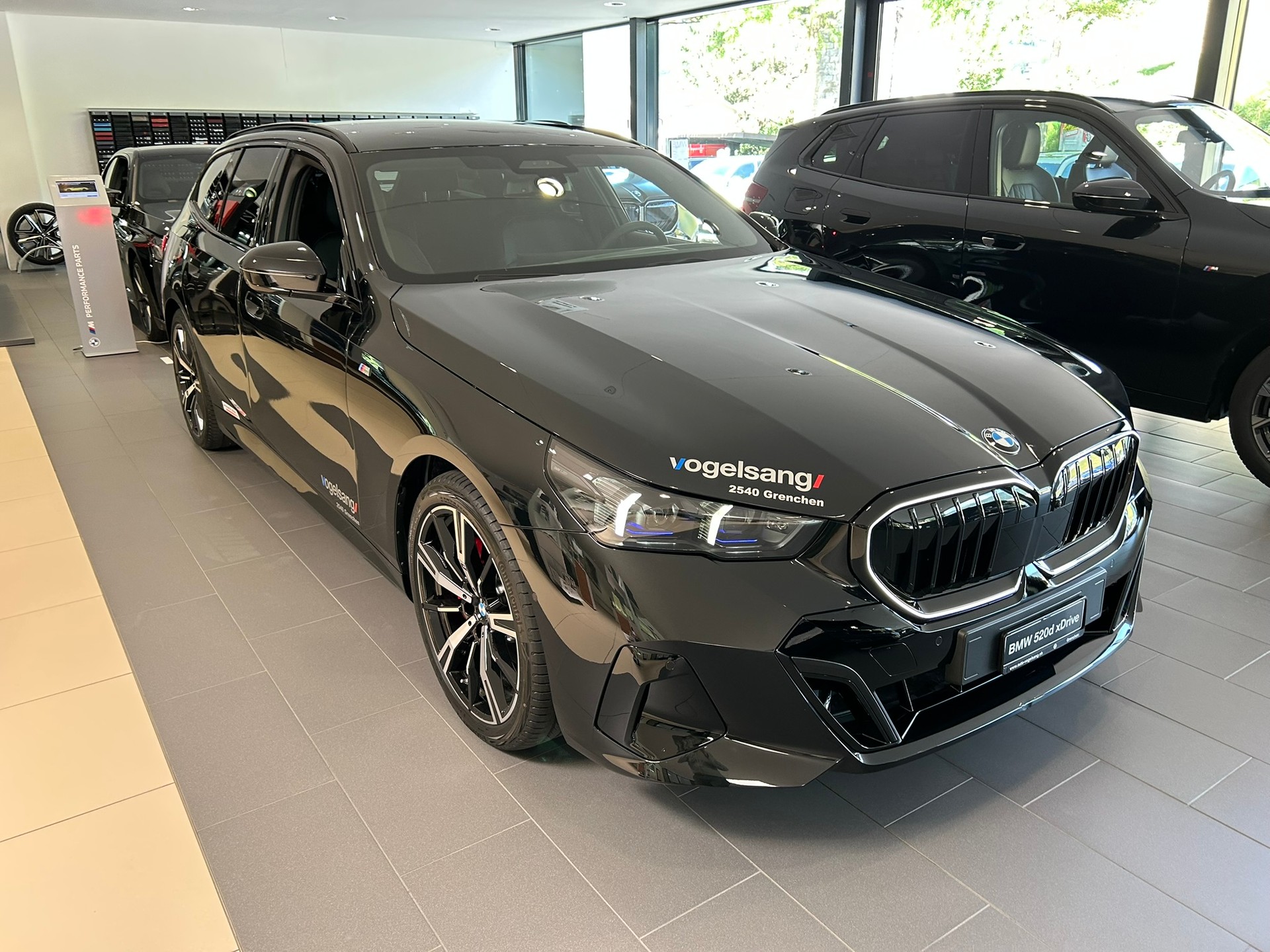 BMW 520d xDrive 48V Touring M Sport Pro Steptronic-image-4