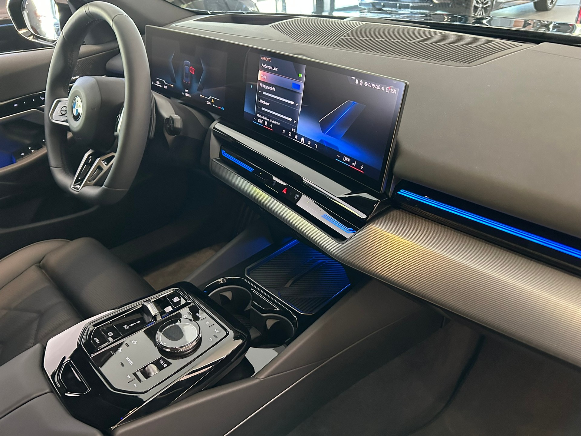 BMW 520d xDrive 48V Touring M Sport Pro Steptronic-image-27