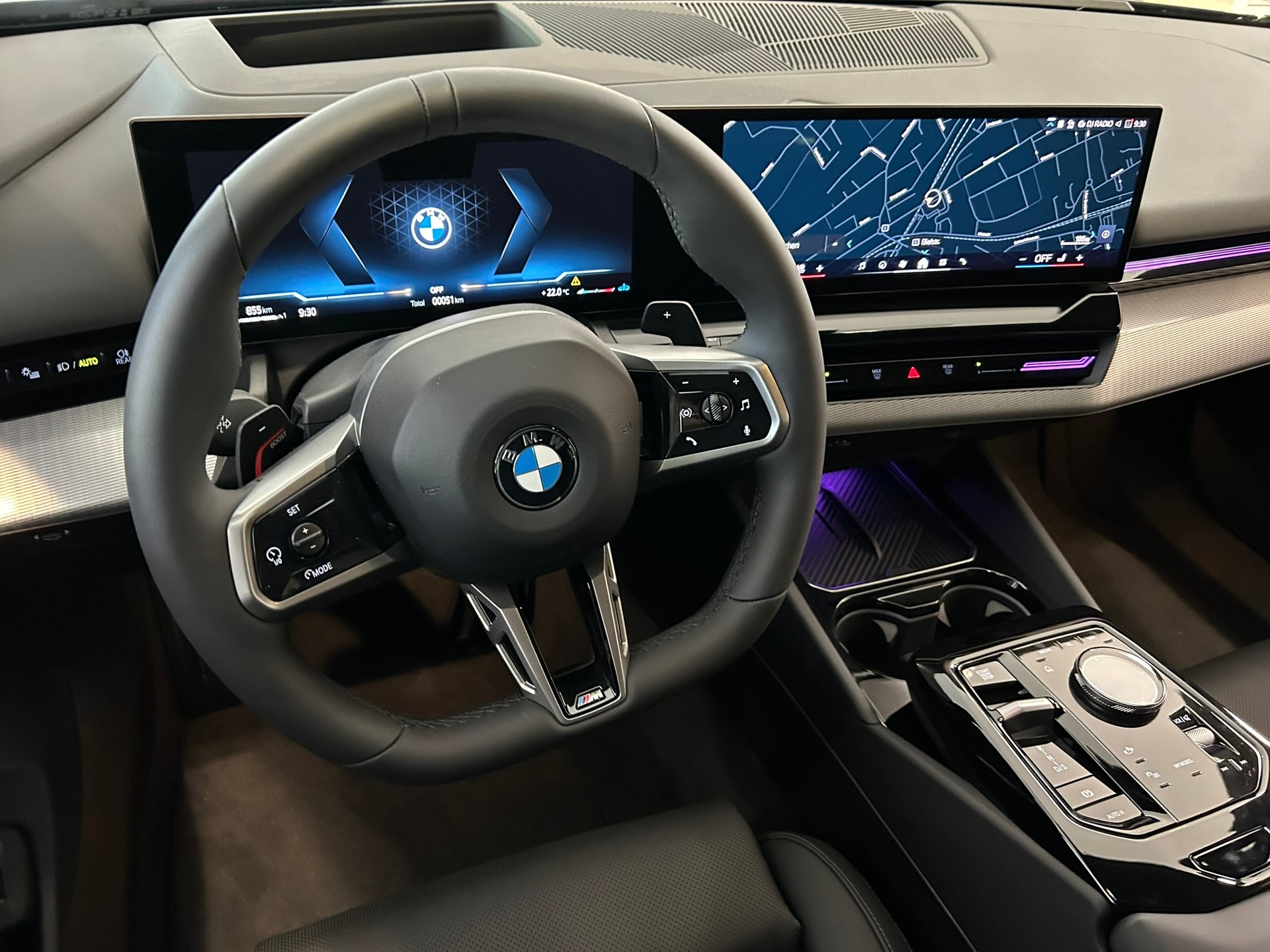 BMW 520d xDrive 48V Touring M Sport Pro Steptronic-image-26