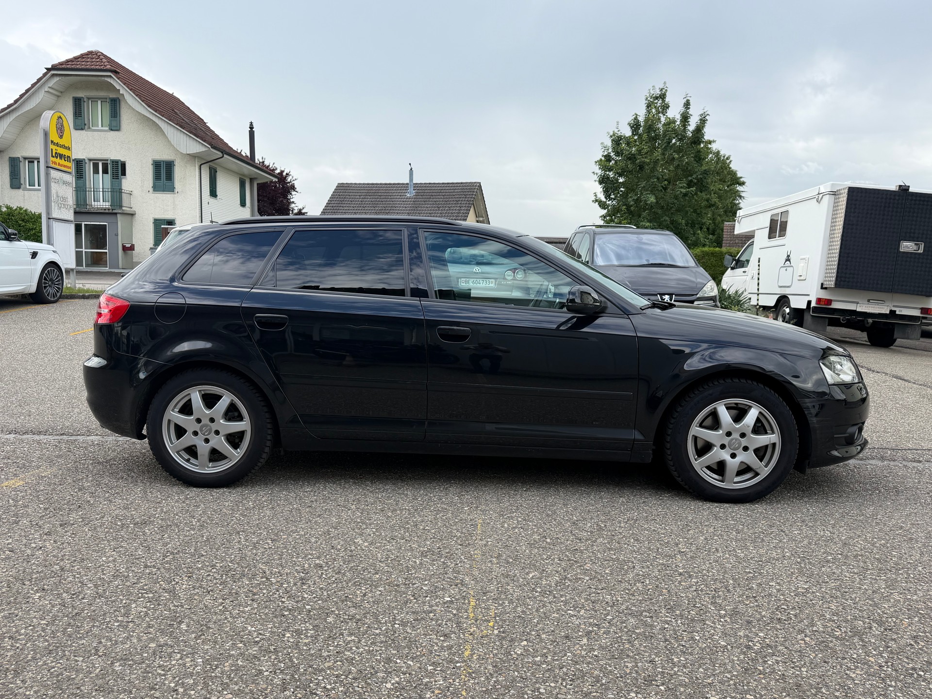 AUDI A3 Sportback 2.0 TDI Ambiente quattro-image-4