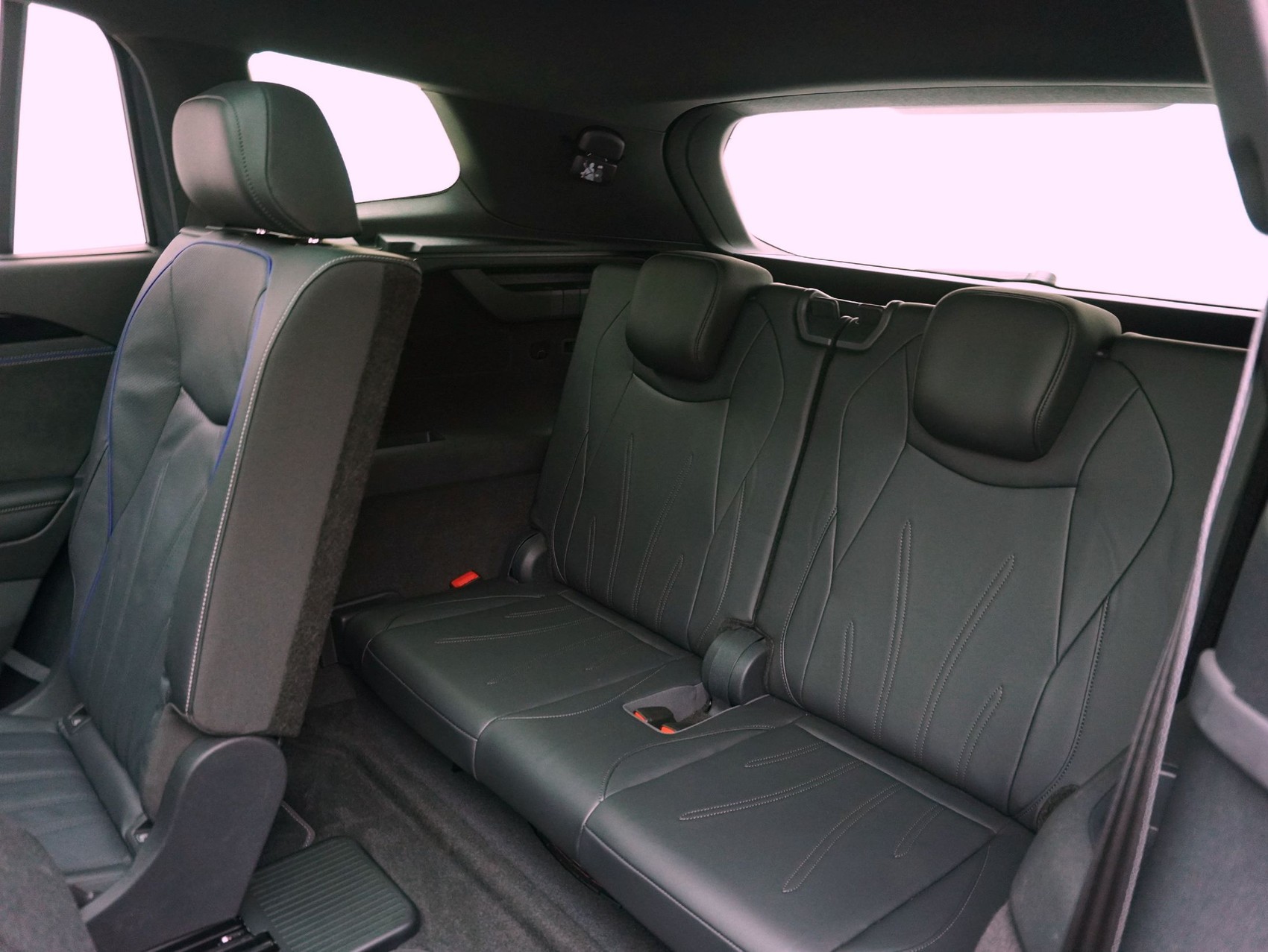 VW Tayron 2.0 TSI DSG R-Line Black Style 4Motion **VW Werksgarantie bis 08/2030**-image-14